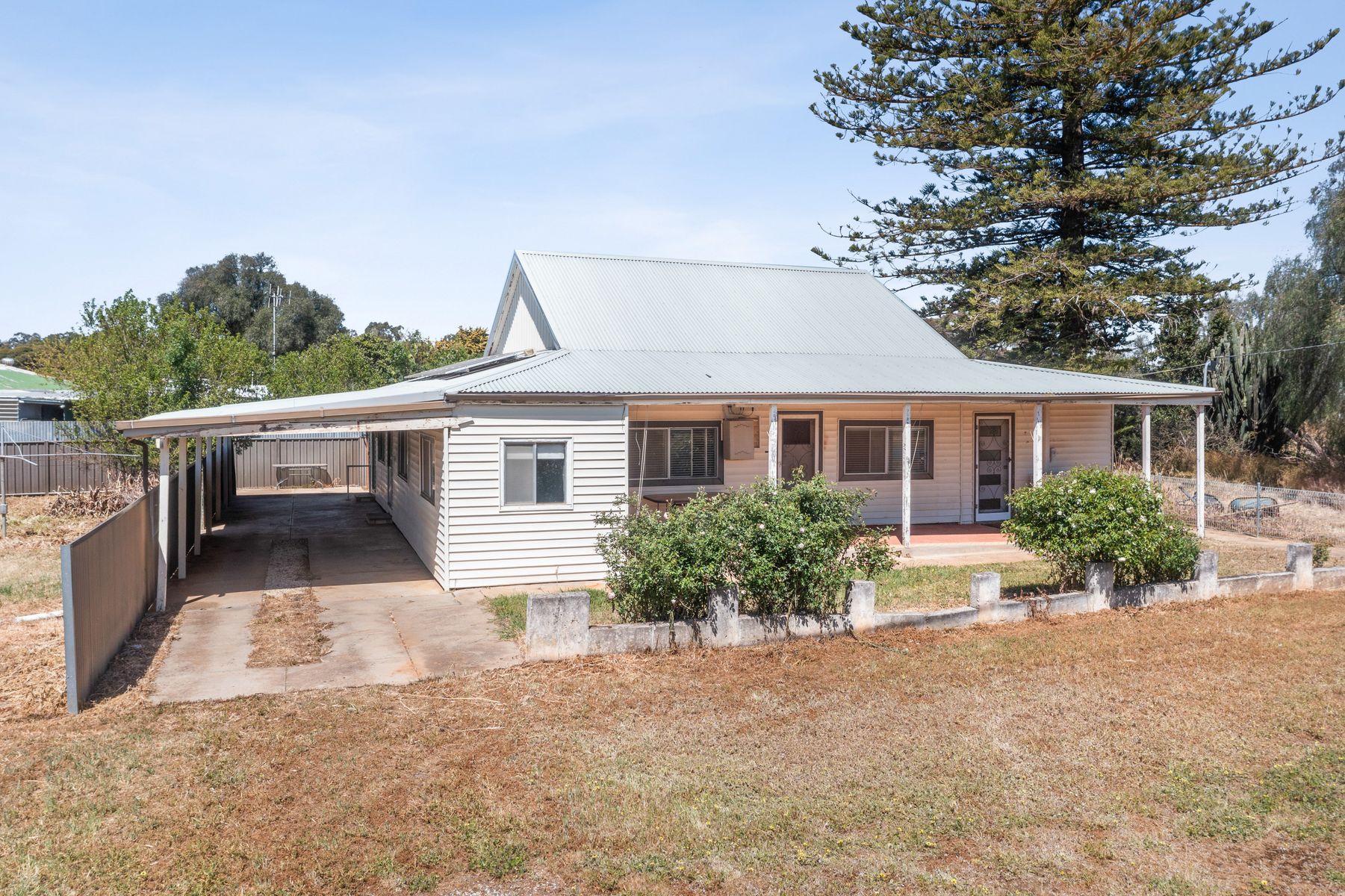 5-bedroom house at 8 Hervey Street, Elmore, VIC 3558, Greater Bendigo, Victoria