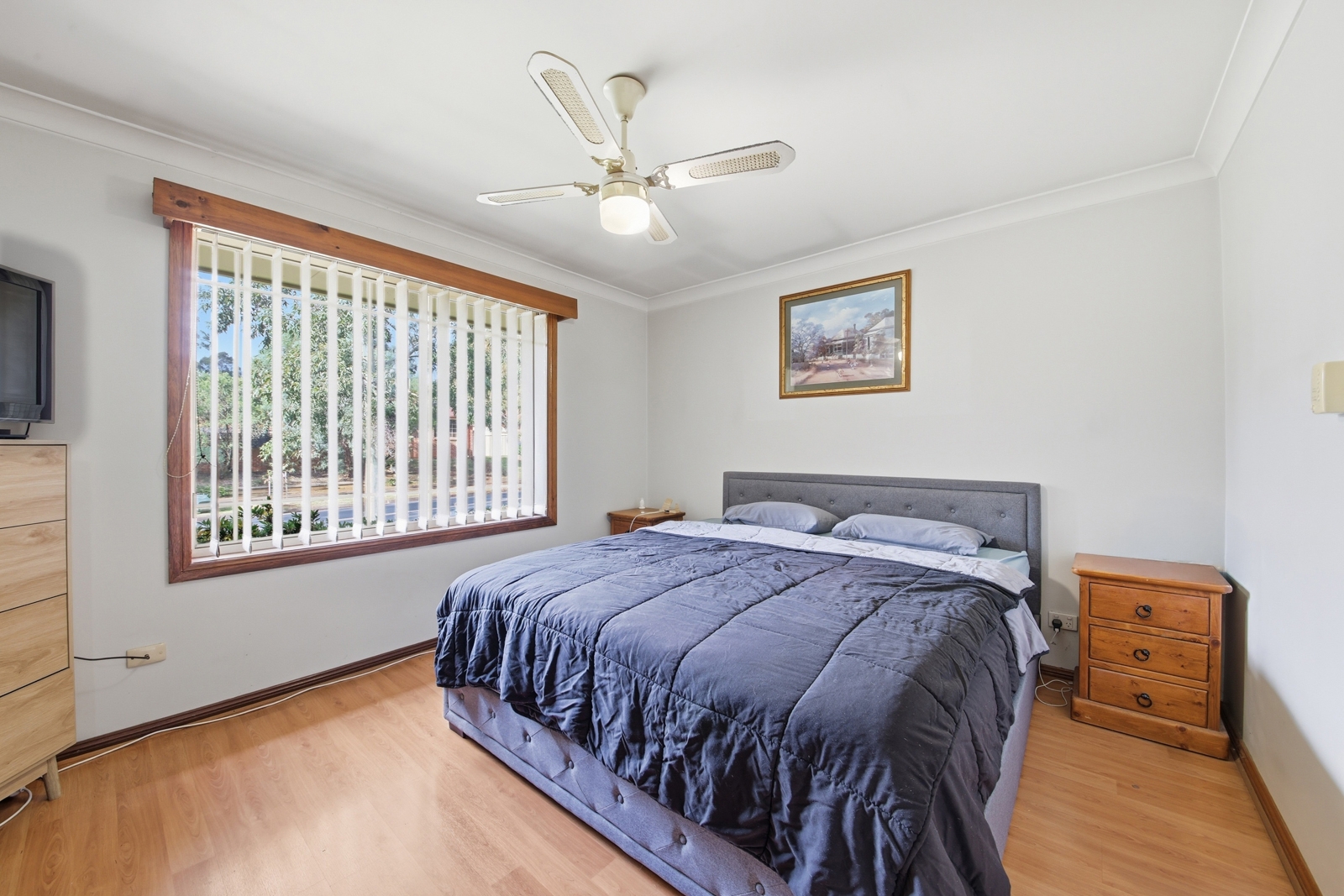 54 STENHOUSE DRIVE, Mount Annan NSW 2567 - Image 5