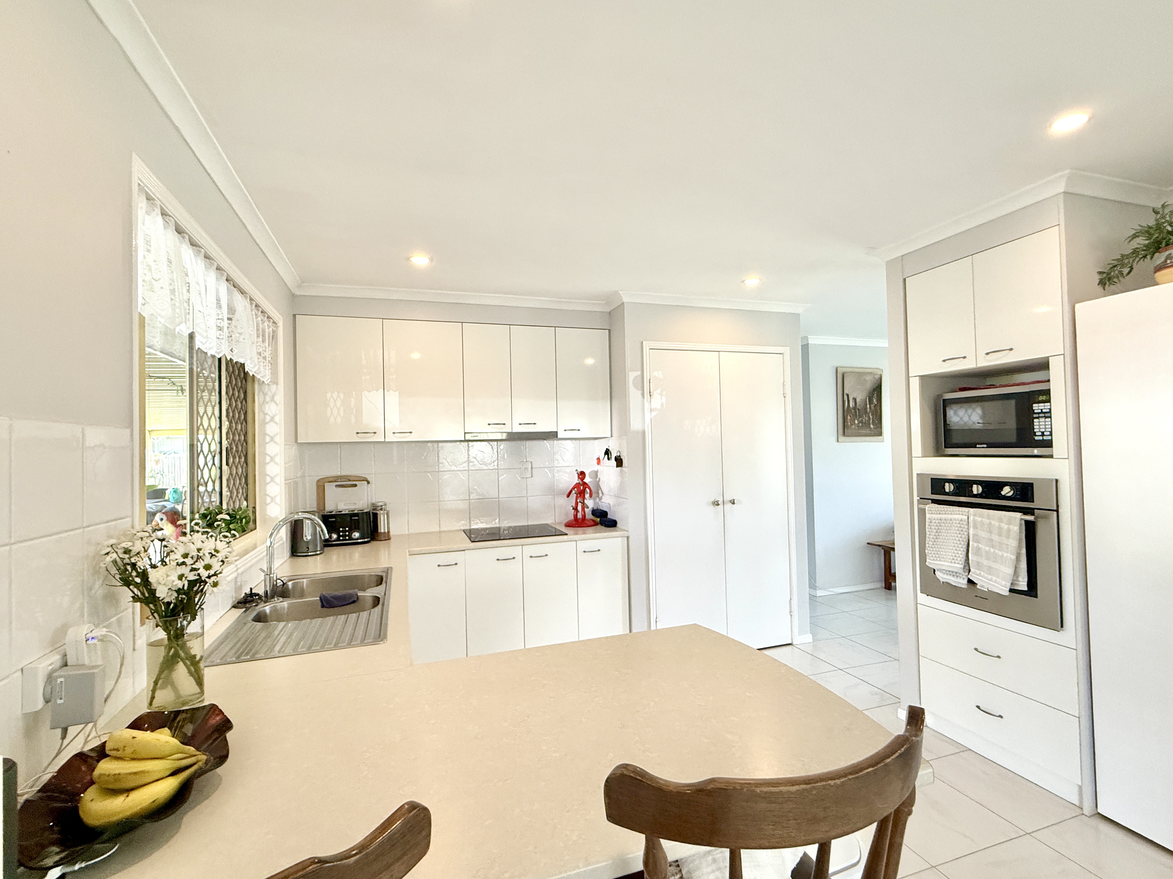 2 MERRILYN COURT, Urangan QLD 4655 - Image 8