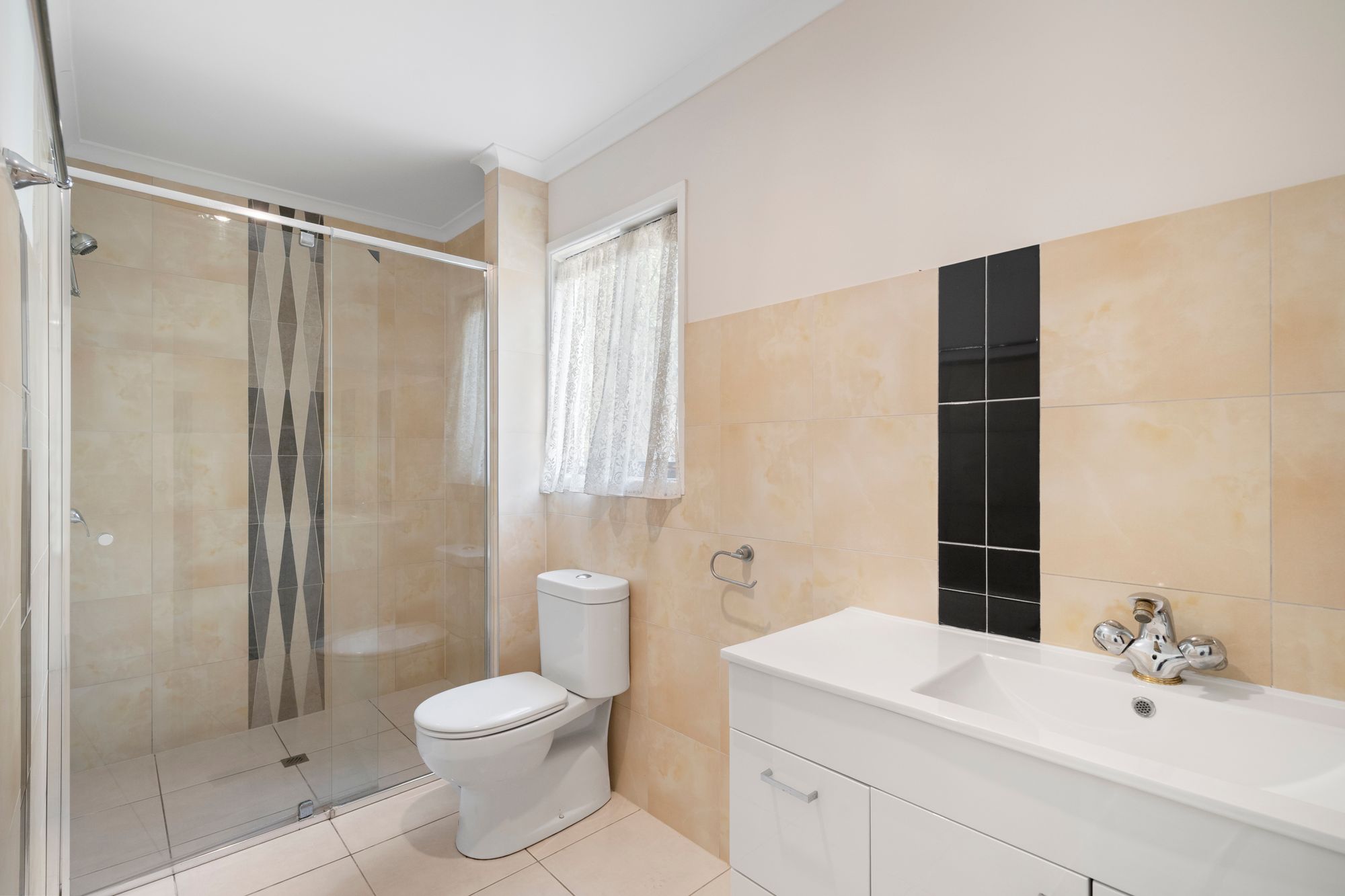 3 Broadmere Street, Annerley, QLD 4103 - Image 9