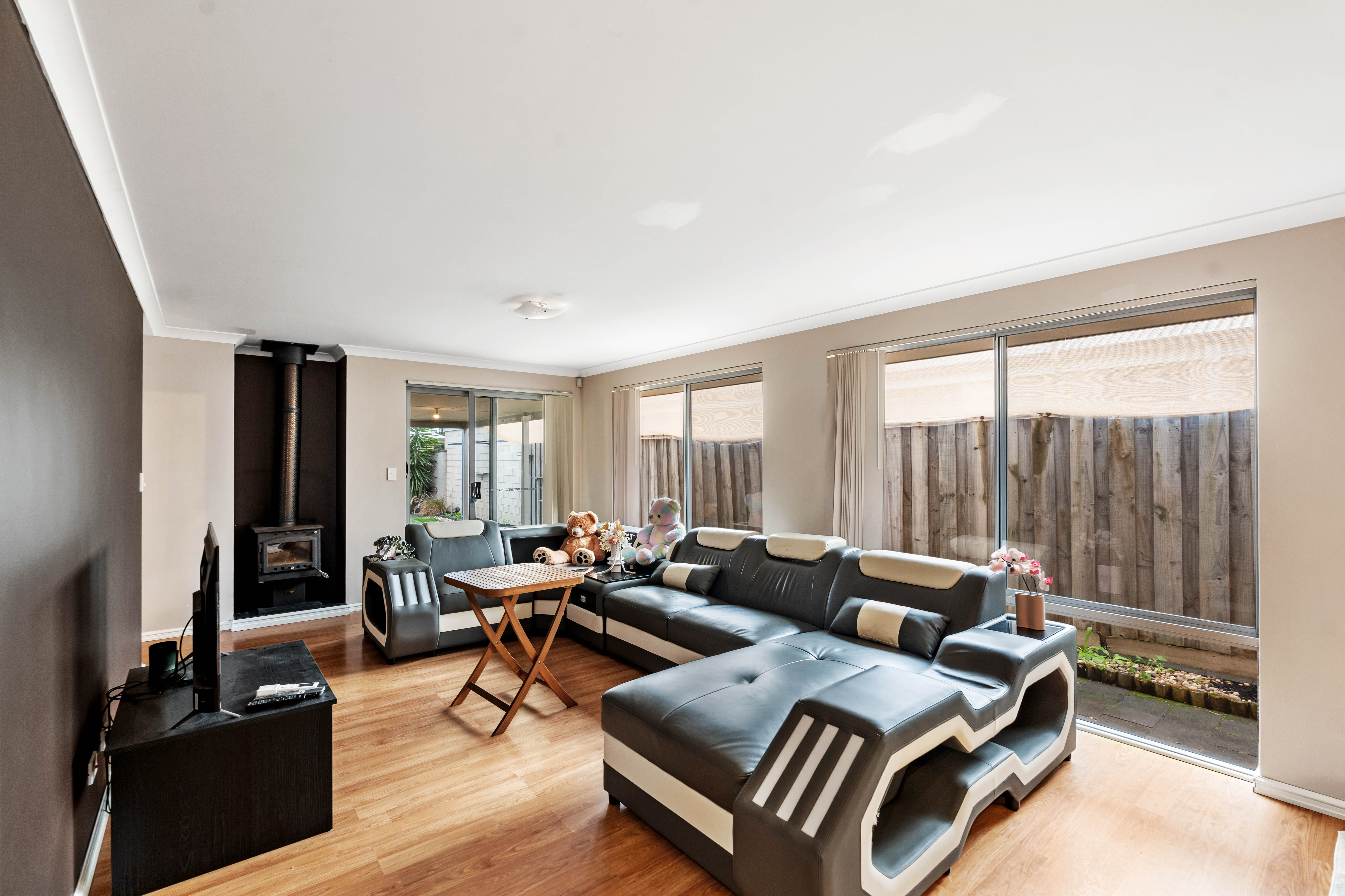 11 Bradshaw Crescent, Ellenbrook, WA 6069 - Image 8