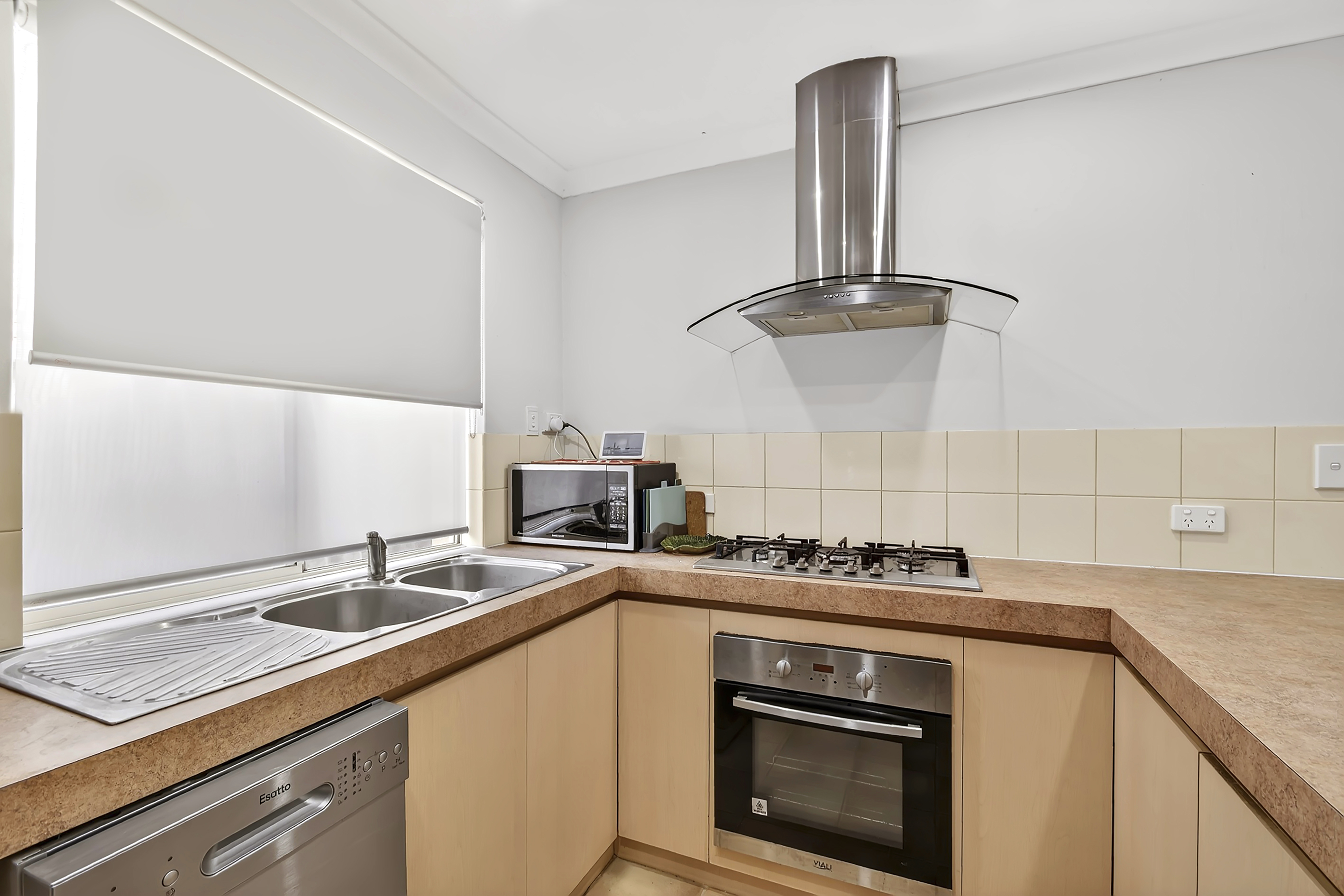 4 68-70 COOLGARDIE STREET, BENTLEY WA 6102 - Image 5