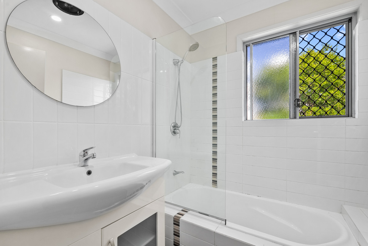 4 18 LITTLE JENNER STREET, NUNDAH QLD 4012 - Image 8