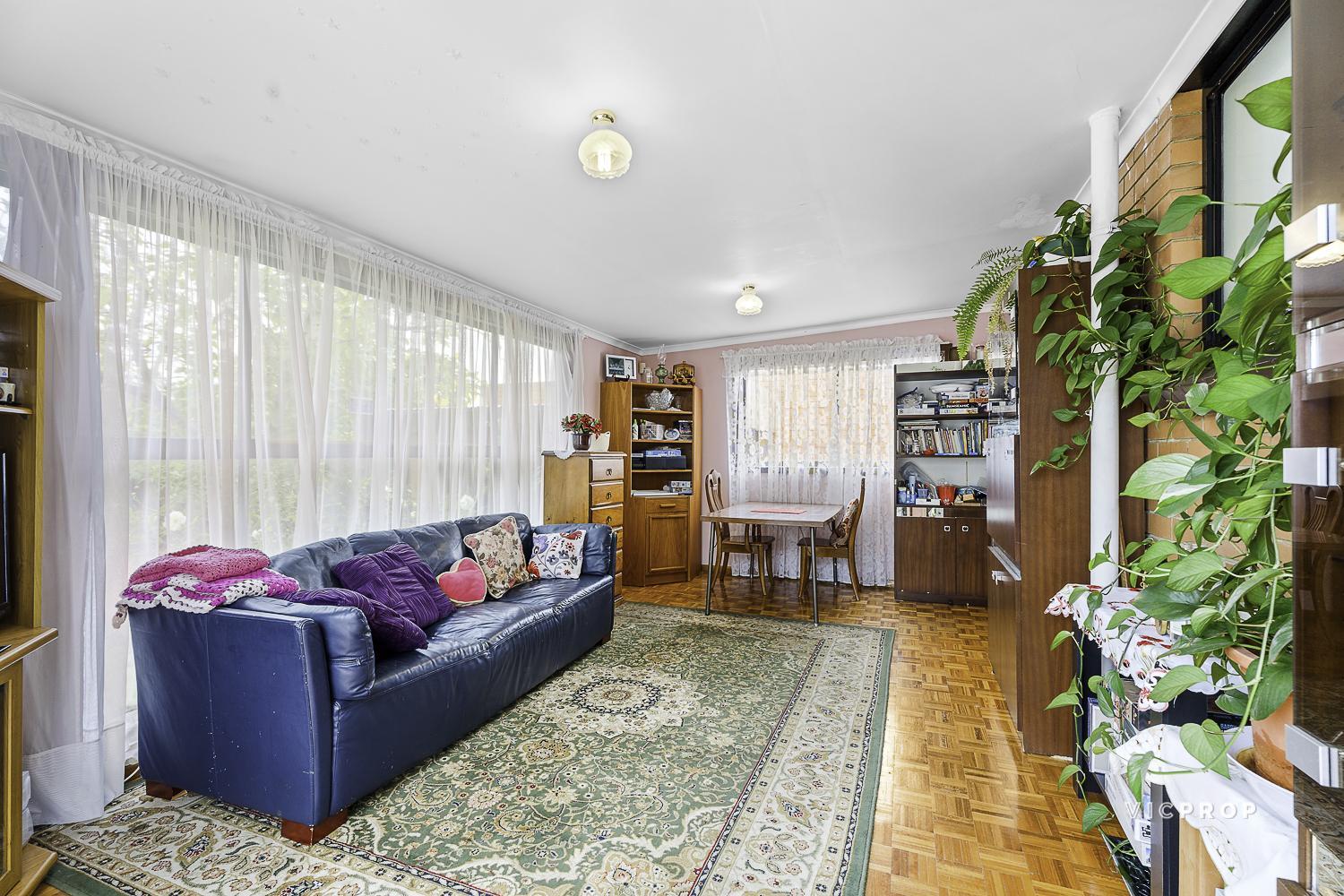4-bedroom house at 43 OBERON AVENUE, St Albans VIC 3021, Brimbank, Victoria