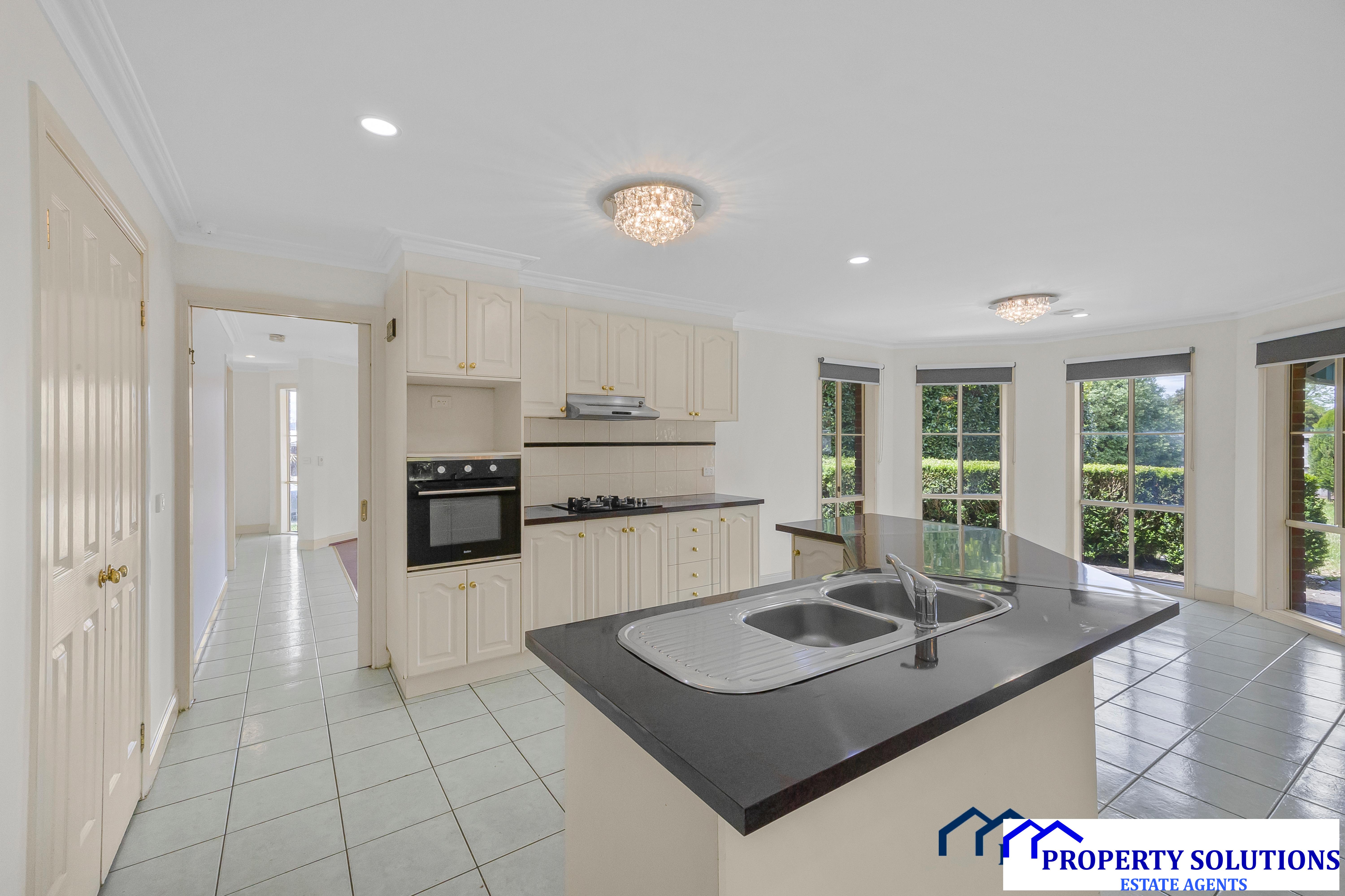 13 Treetop Court, Narre Warren South, VIC 3805 - Image 4