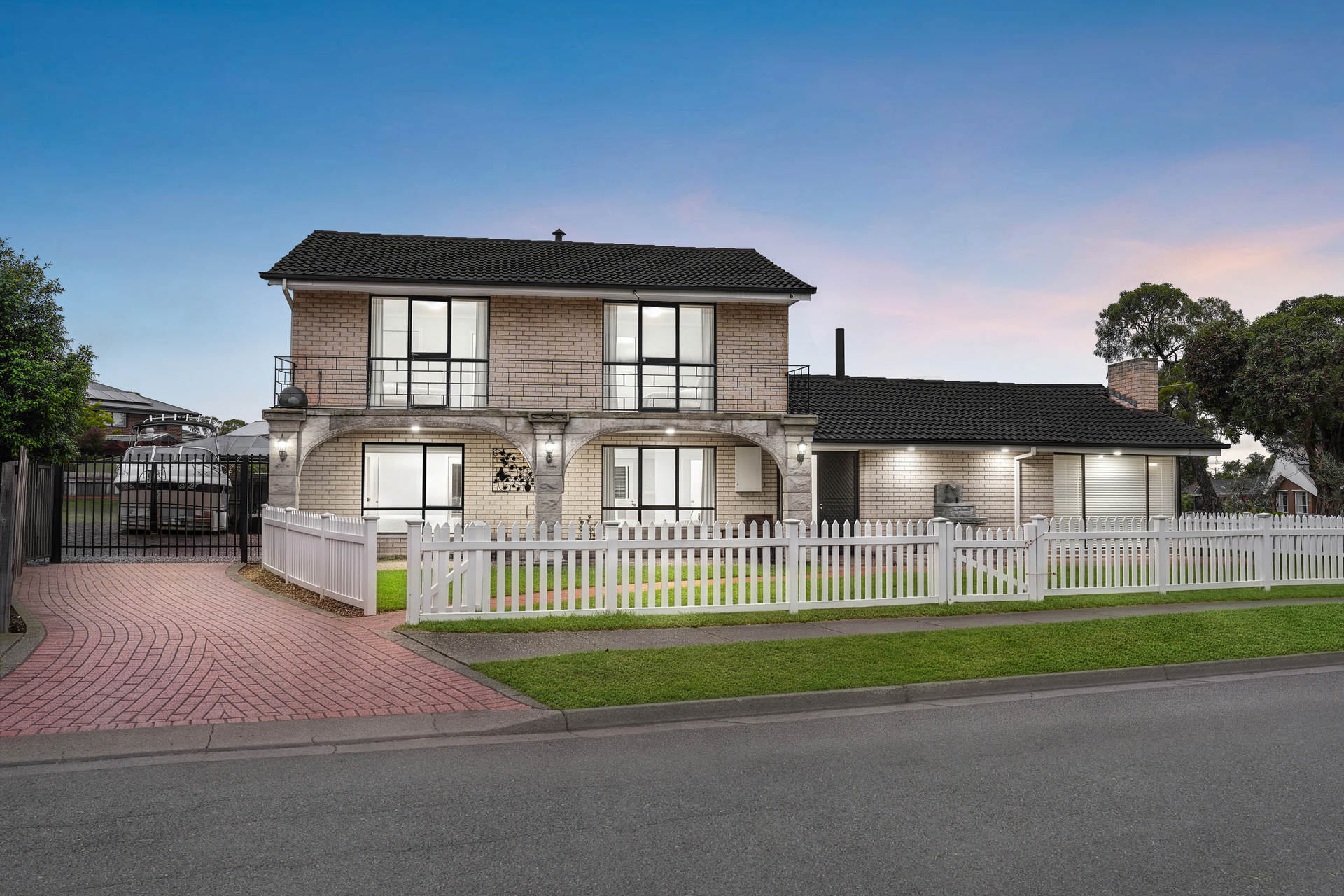14 MOSSFIEL DRIVE, Hoppers Crossing VIC 3029 - Image 1