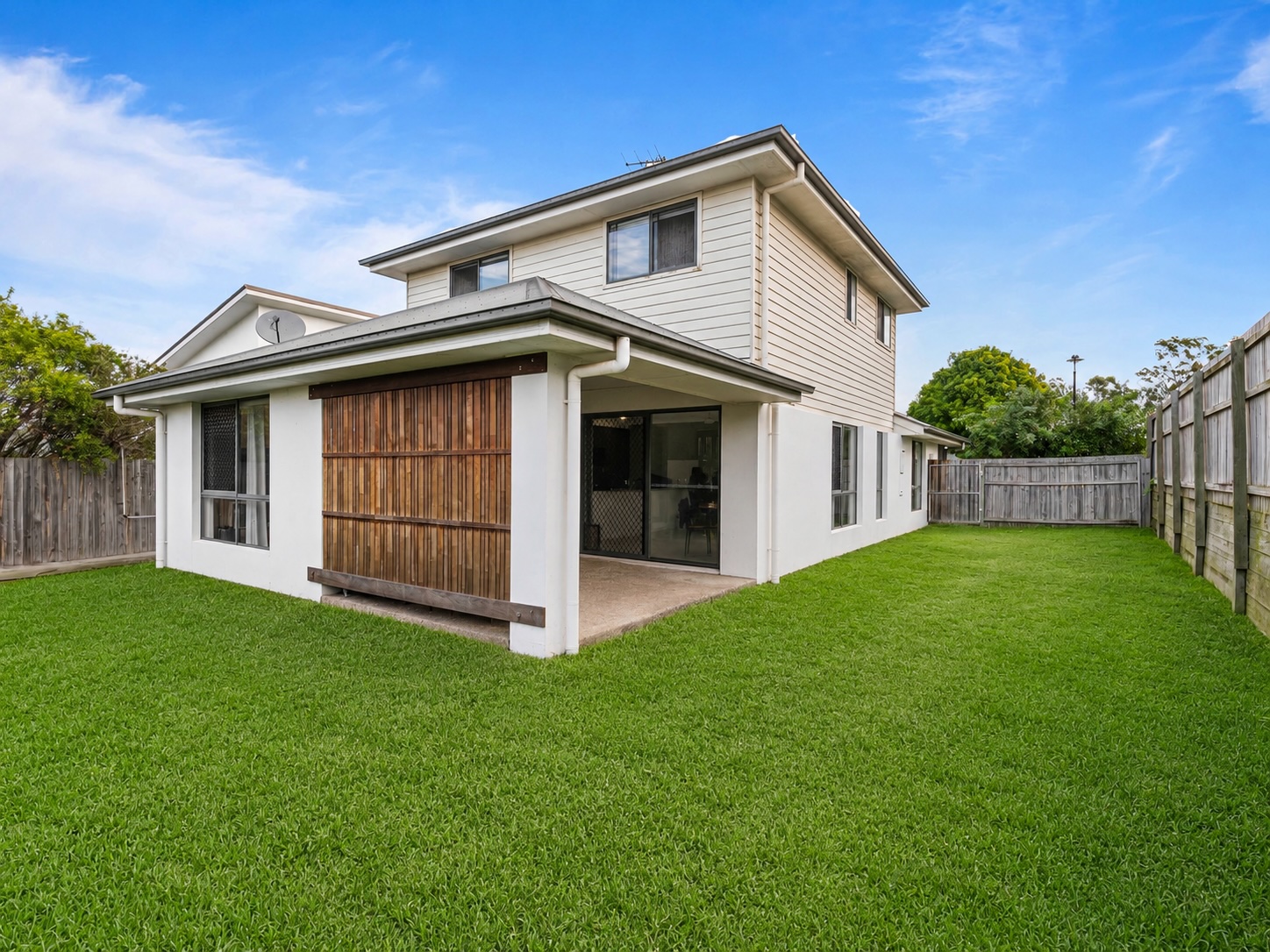 8 Sandover Circuit, Holmview, QLD 4207 - Image 1