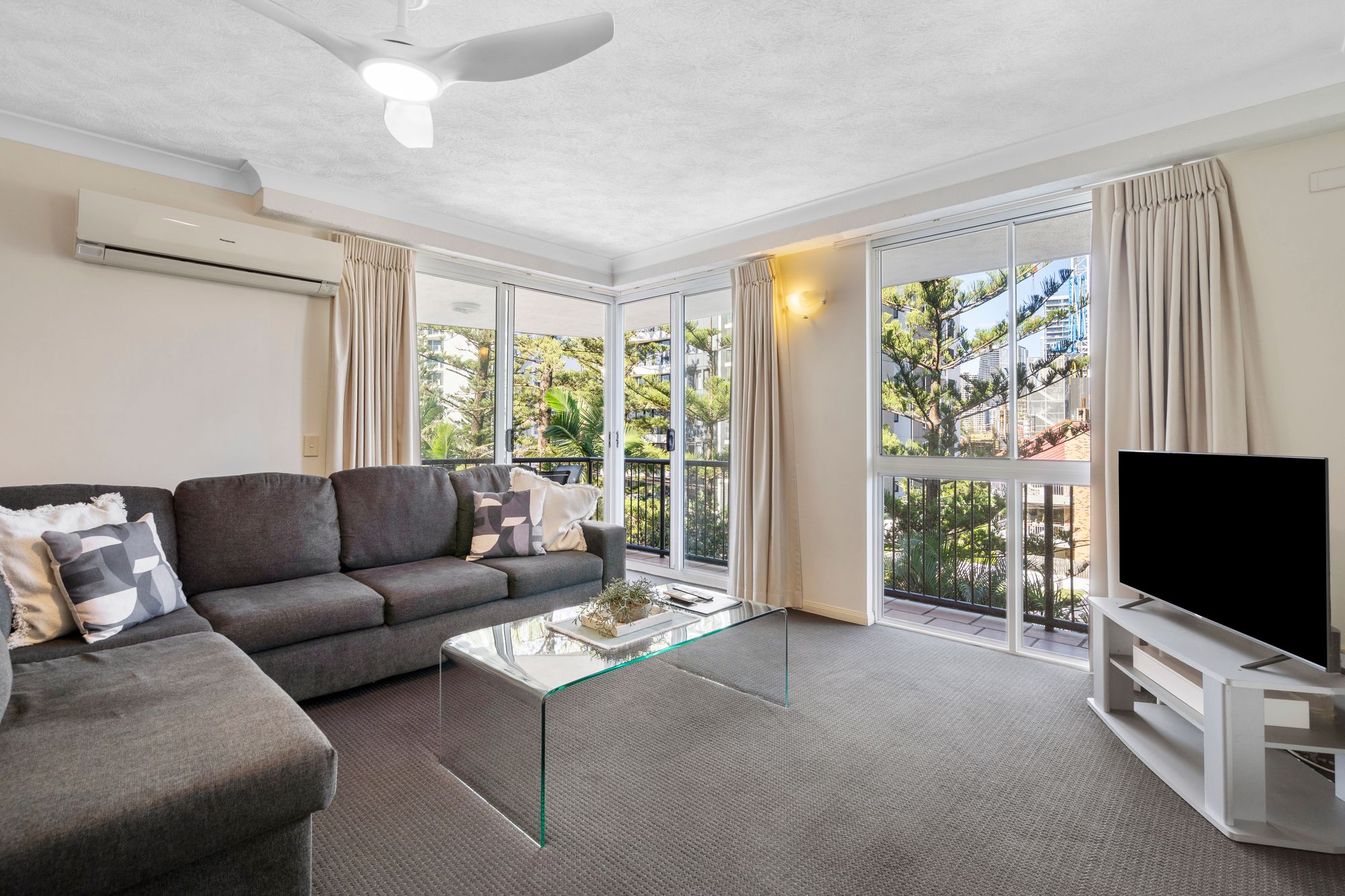 12 93 OLD BURLEIGH ROAD, BROADBEACH QLD 4218 - Image 2