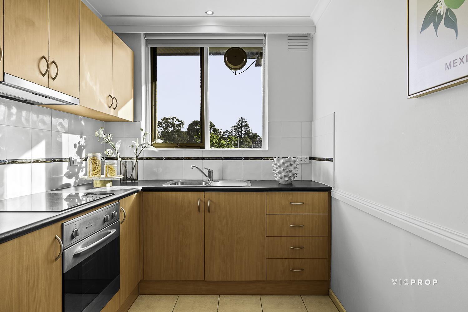 8 614 MORELAND ROAD, BRUNSWICK WEST VIC 3055 - Image 4