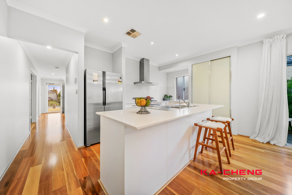 106 Riva Entrance, Piara Waters, Wa, 6112 - Image 8