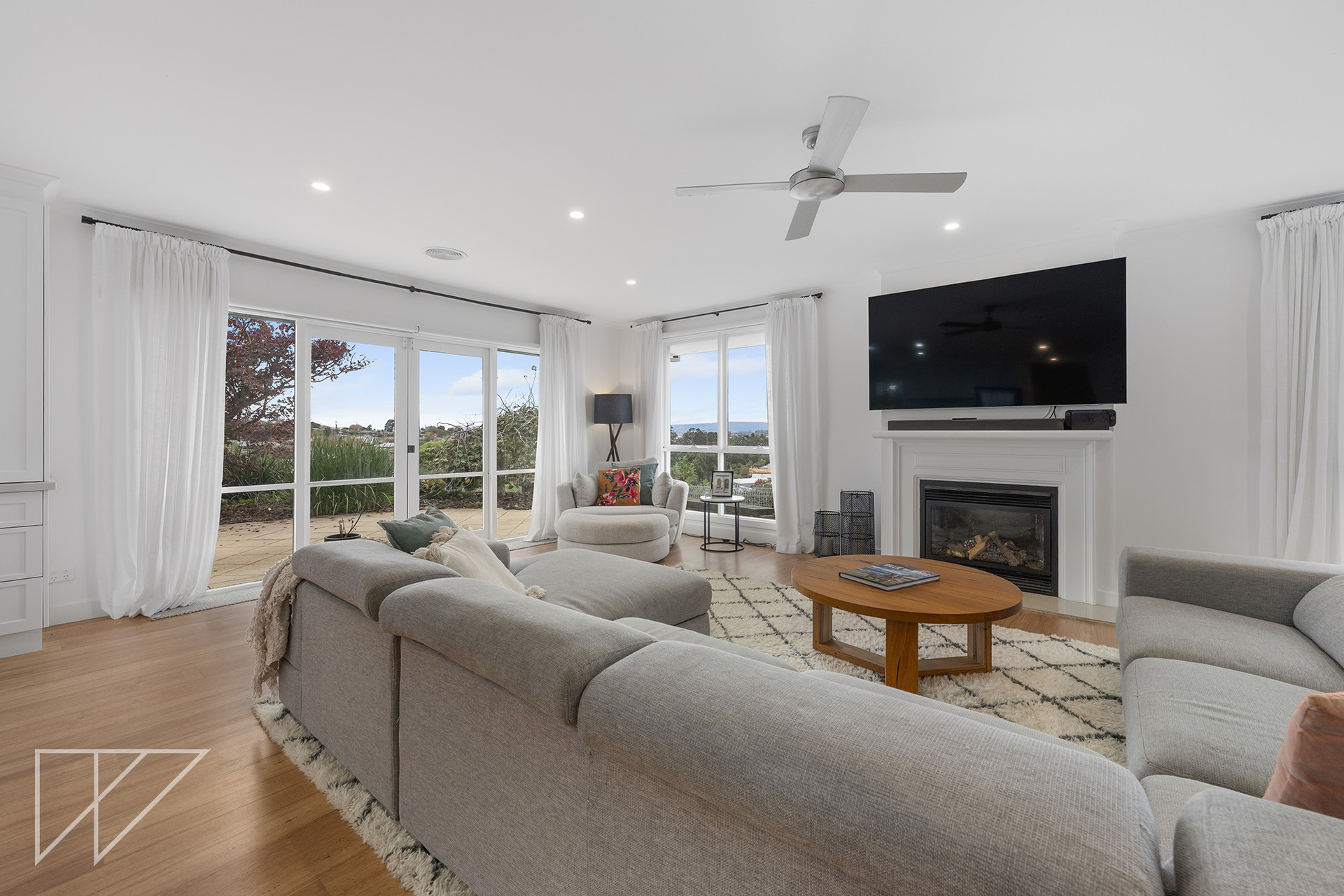 32 SILVER WATTLE DRIVE, Warragul VIC 3820 - Image 8