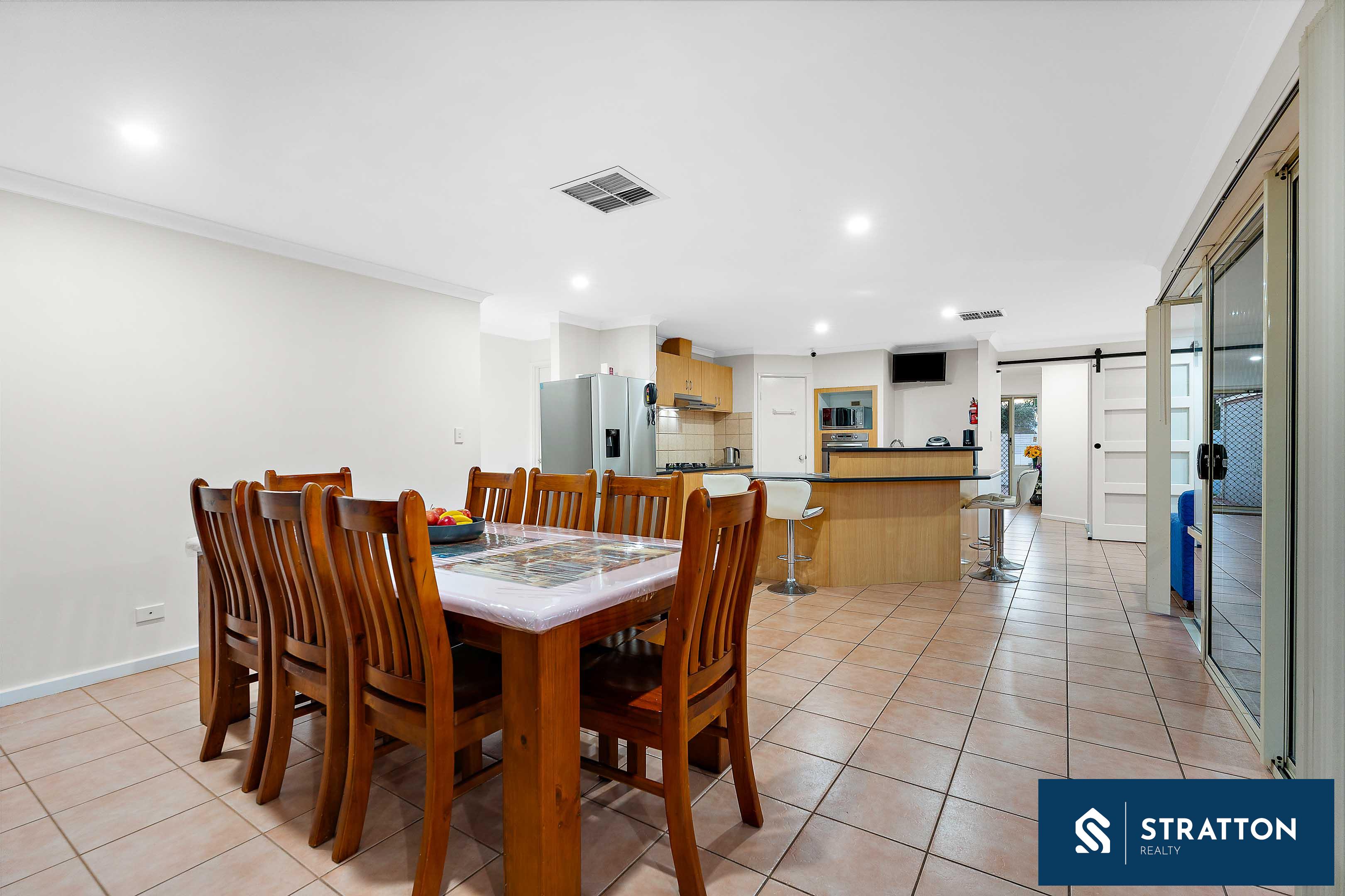 182 Brenchley Drive, Atwell, WA 6164 - Image 6