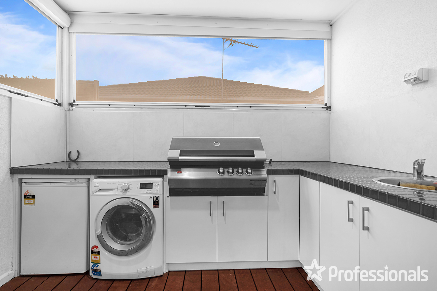 1/13 Lilac Street, Bentleigh East, VIC 3165 - Image 3