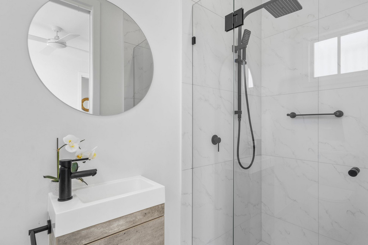 3/9-11 Nelson Avenue, Hope Island, Qld, 4212 - Image 3
