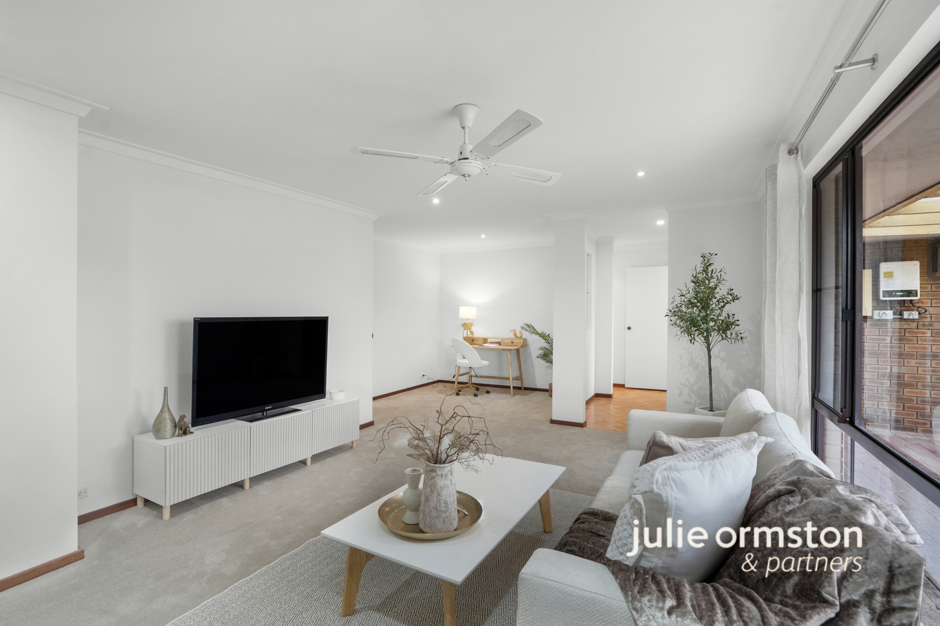 28 Calbourne Way, Kingsley, WA 6026 - Image 4