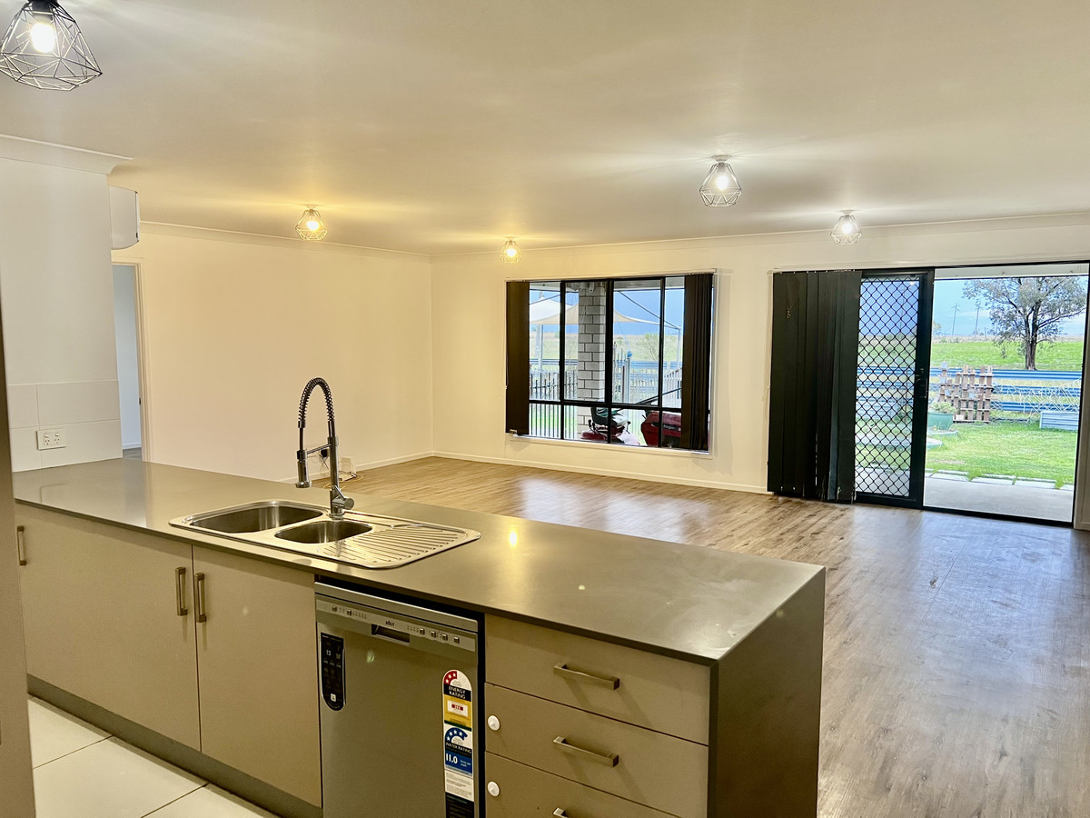 5-bedroom house at 27 Earl Street, Jondaryan, QLD 4403, Toowoomba, Queensland