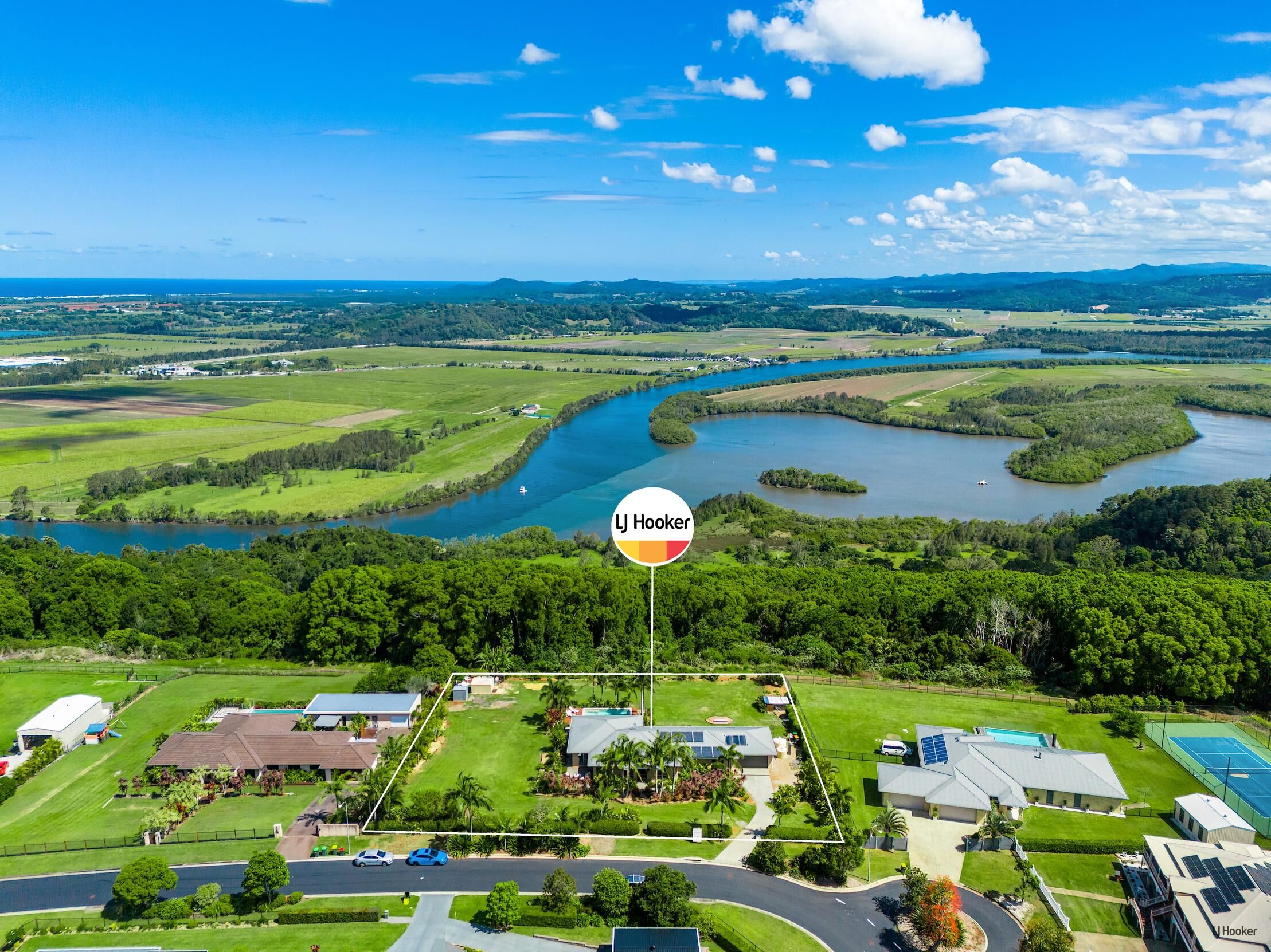 31 SUNNYCREST DRIVE, Terranora NSW 2486 - Image 1