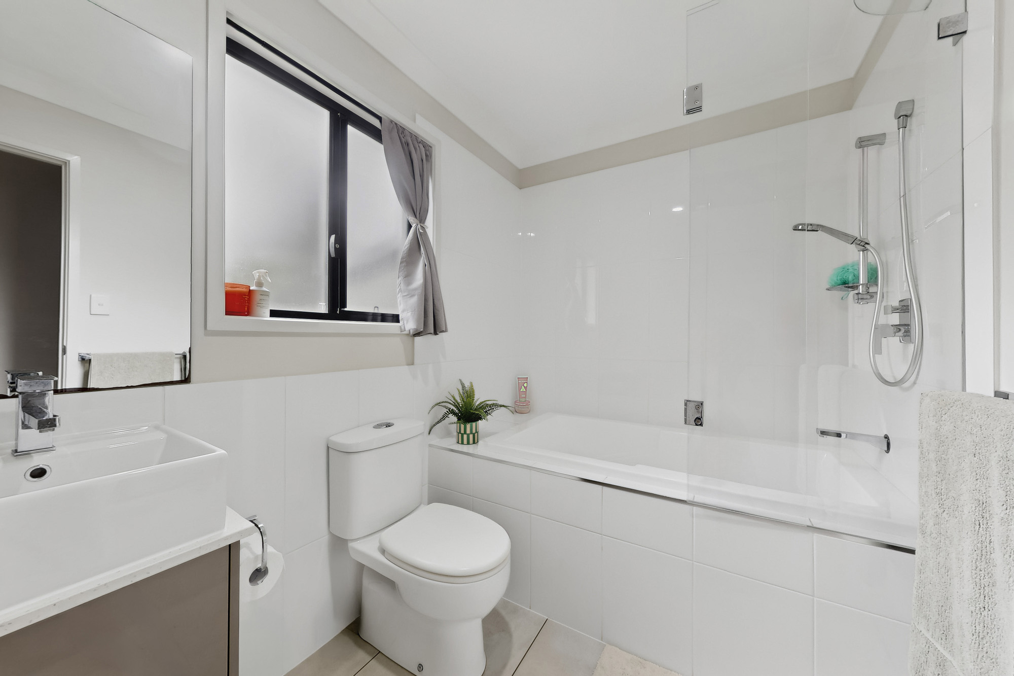 3-bedroom unit at 2/4 Wells Street, Palmwoods, QLD 4555, Sunshine Coast, Queensland