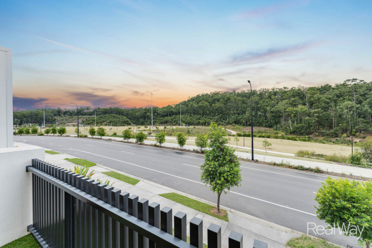 58 RUSSELL LUHRS WAY, Spring Mountain QLD 4300 - Image 10
