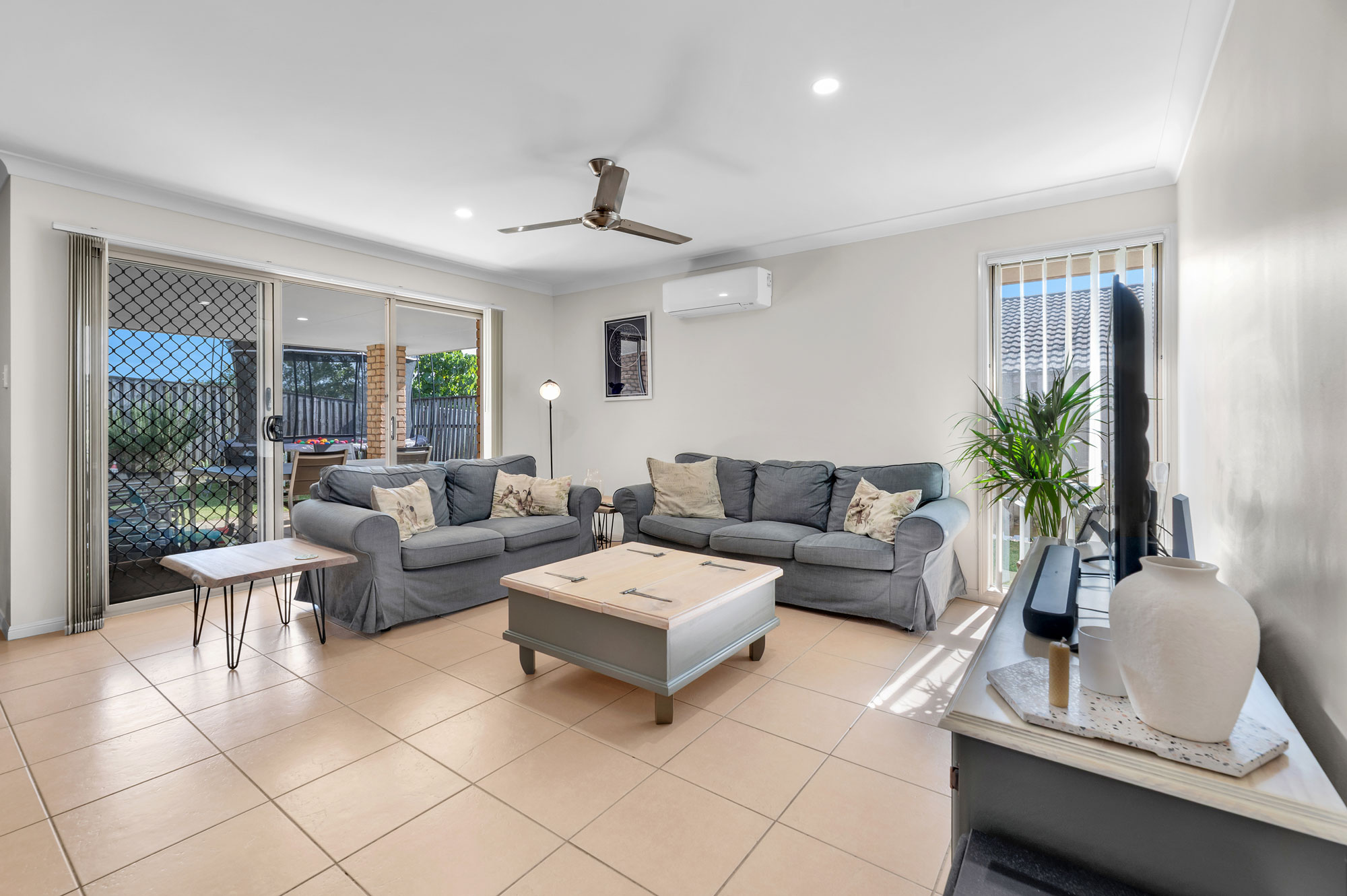 15 STARKEY STREET, Pacific Pines QLD 4211 - Image 3