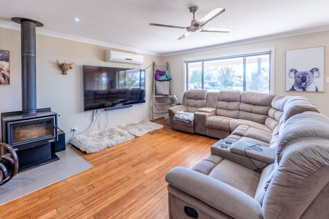 184 CAMP STREET, Temora NSW 2666 - Image 4