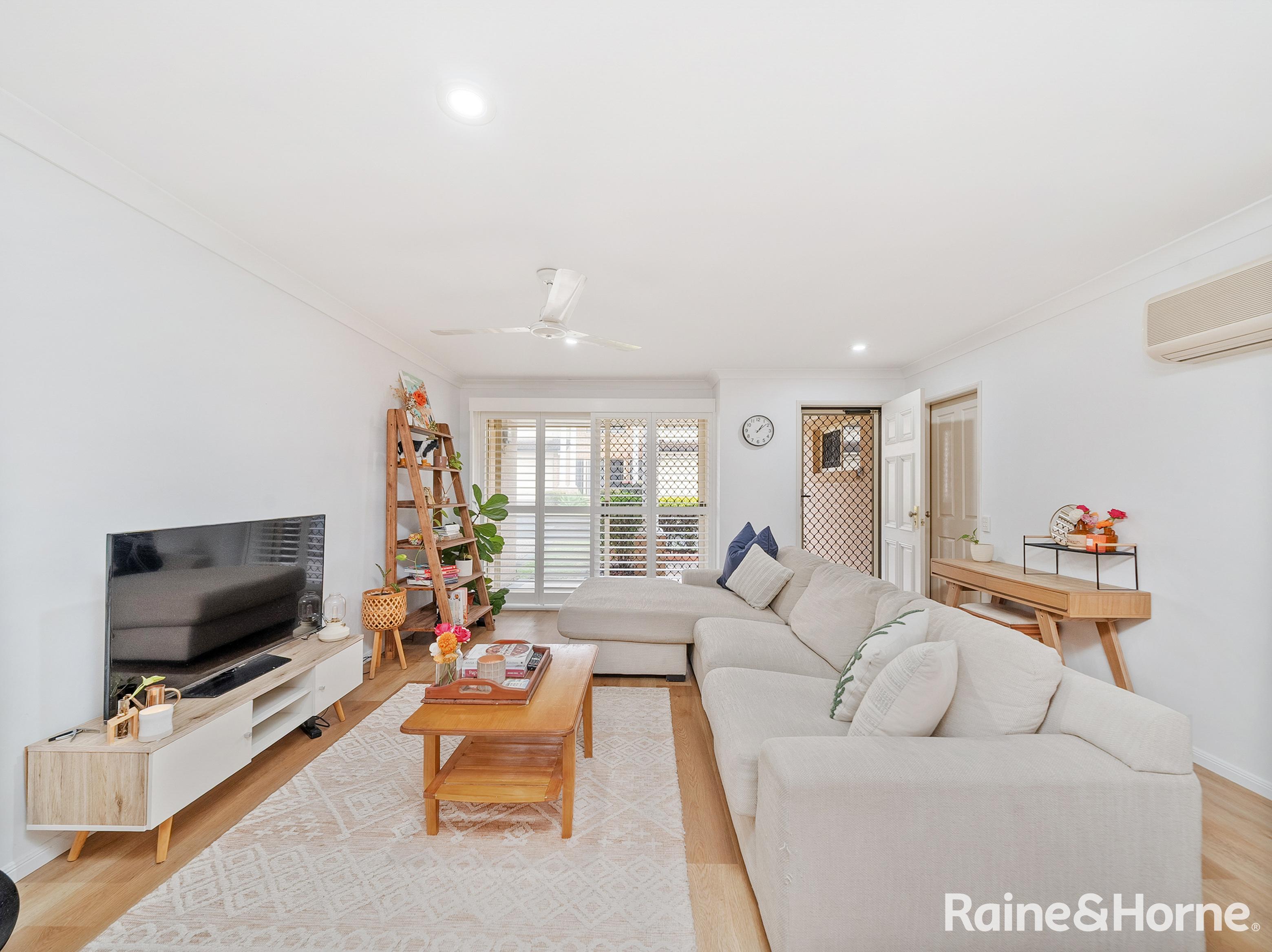 2/154 Albany Creek Road, Aspley, QLD 4034 - Image 1