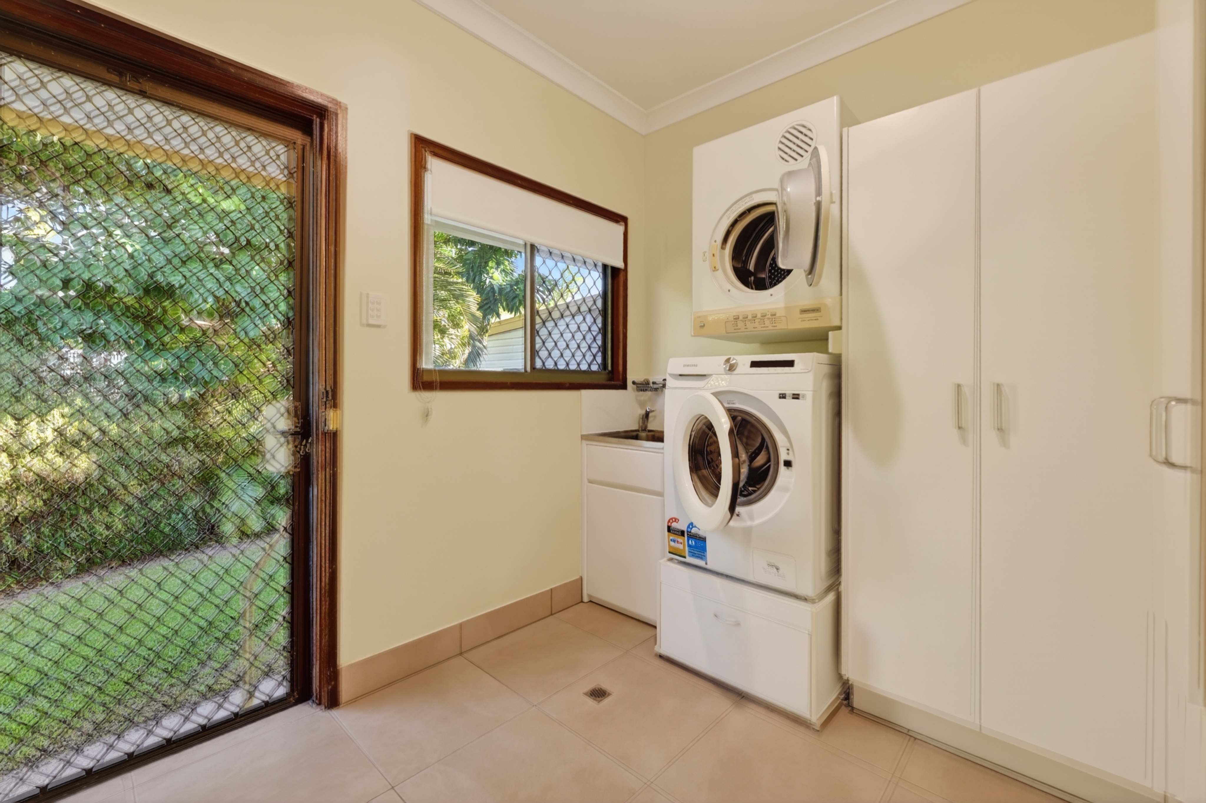 57 TWELFTH AVENUE, Railway Estate QLD 4810 - Image 9