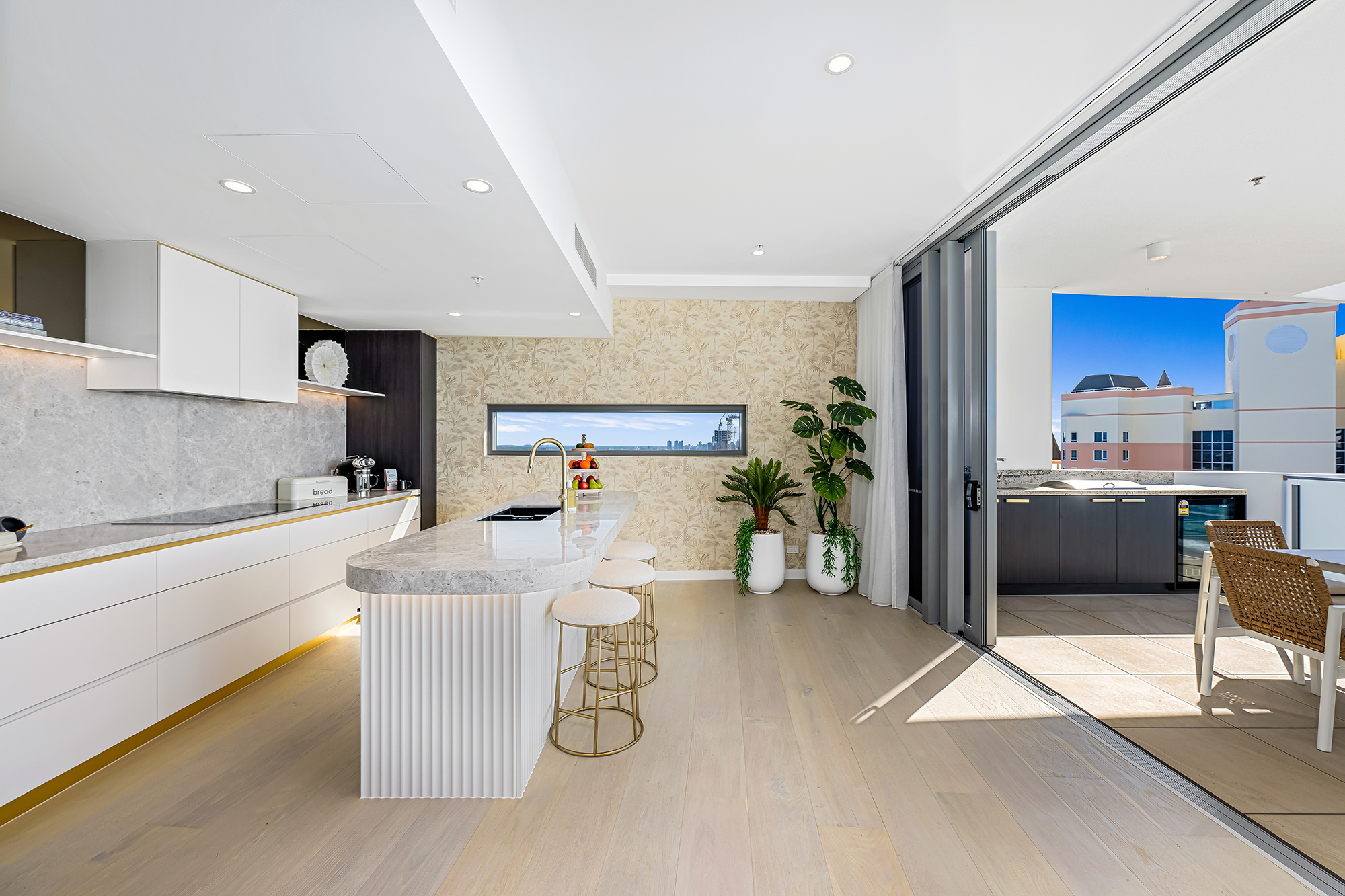 2401/122 Surf Parade, Broadbeach, Qld, 4218 - Image 4