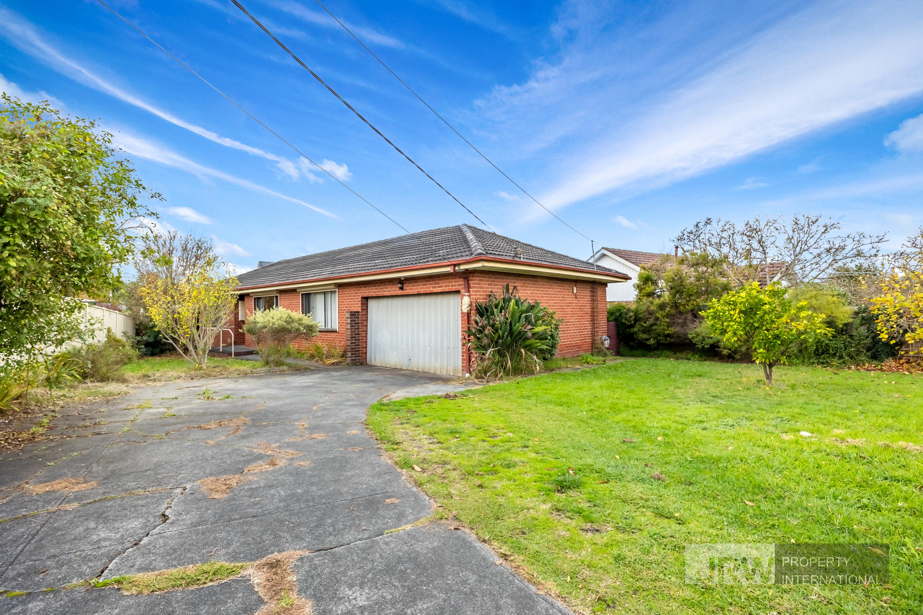 33 IRELAND AVENUE, Wantirna South VIC 3152 - Image 9