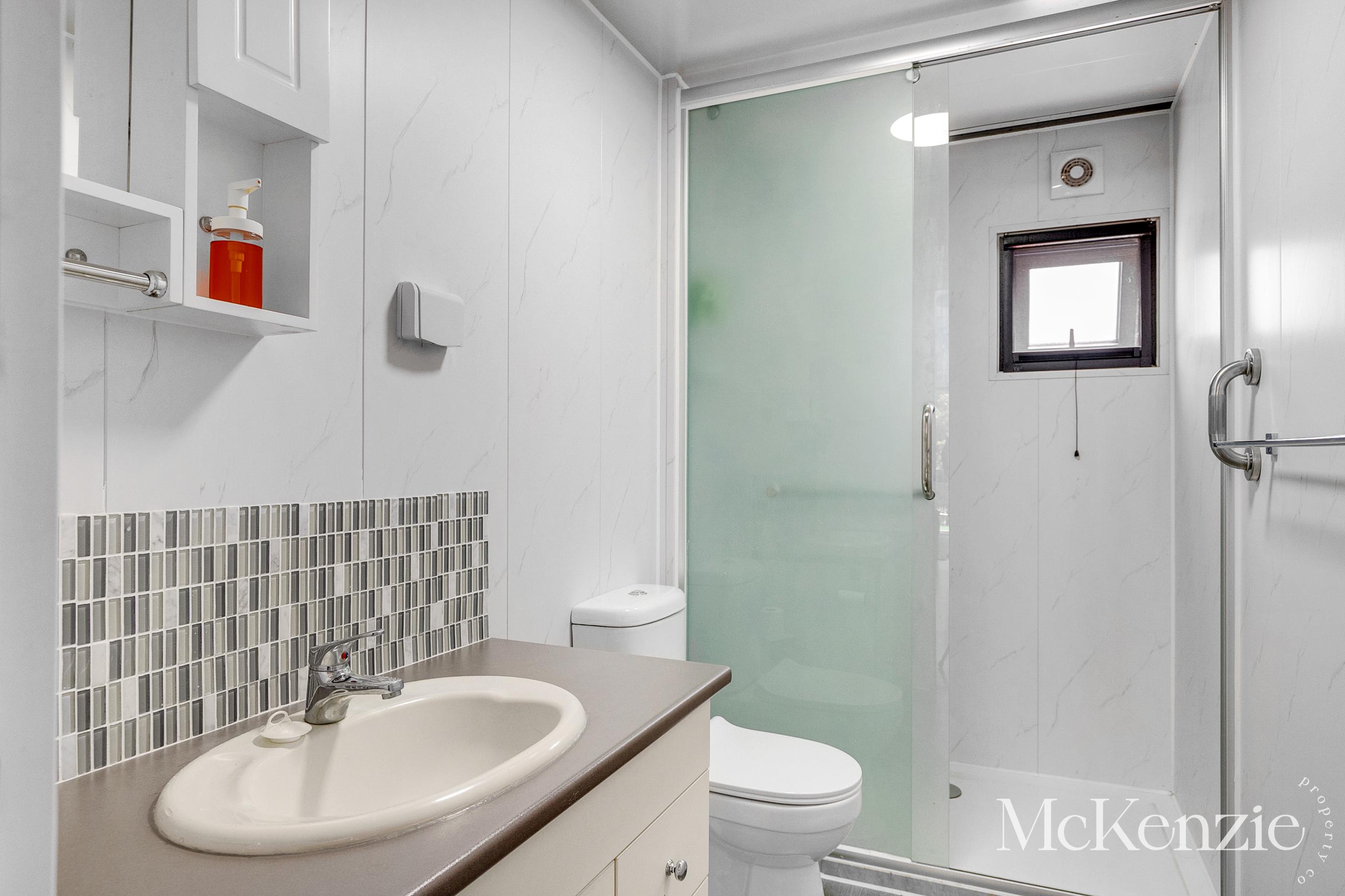 6-bedroom house at 23 Falcon Street, Renmark North, SA 5341, Renmark Paringa, South Australia