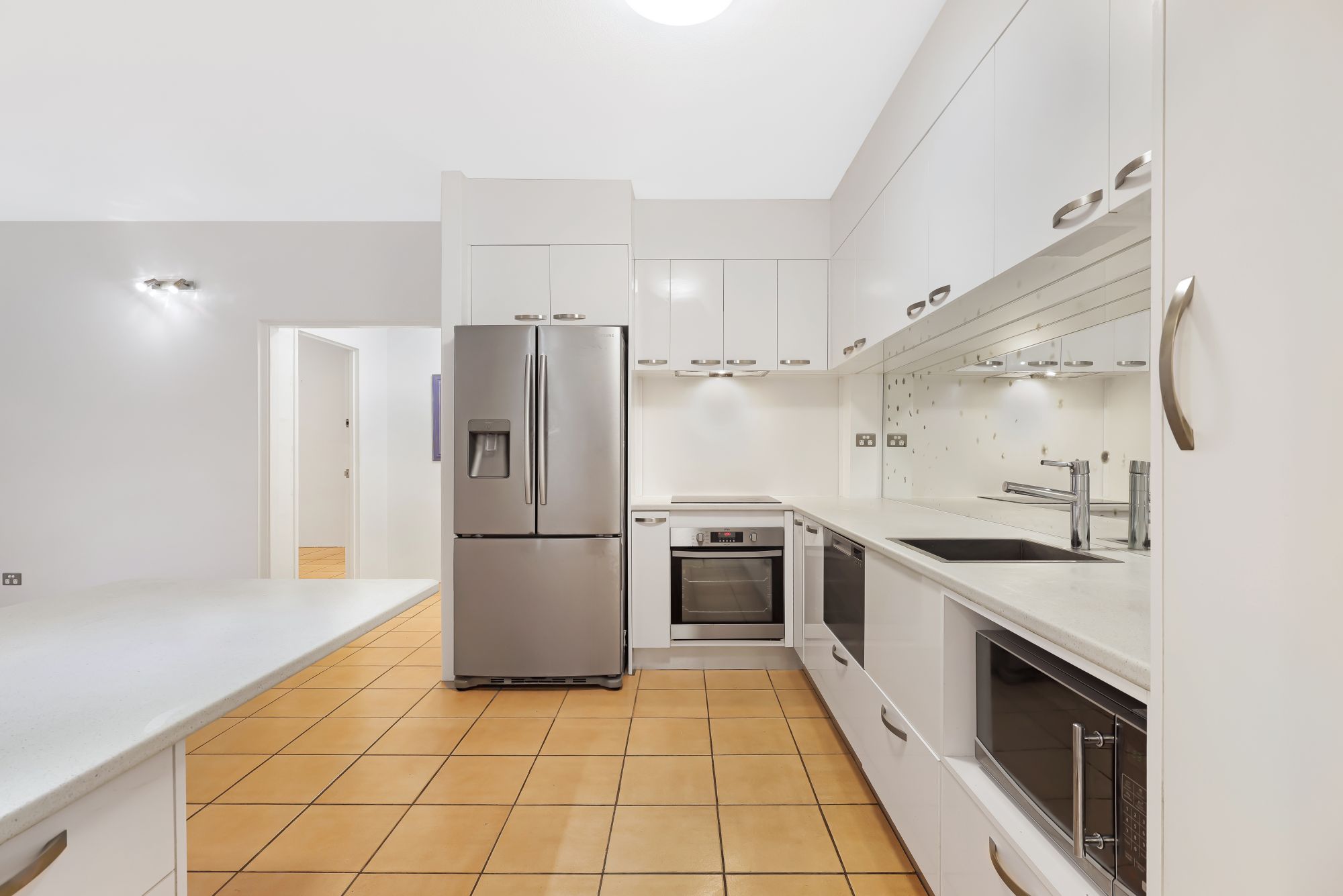 2/670-678 Bruce Highway, Woree, QLD 4868 - Image 2