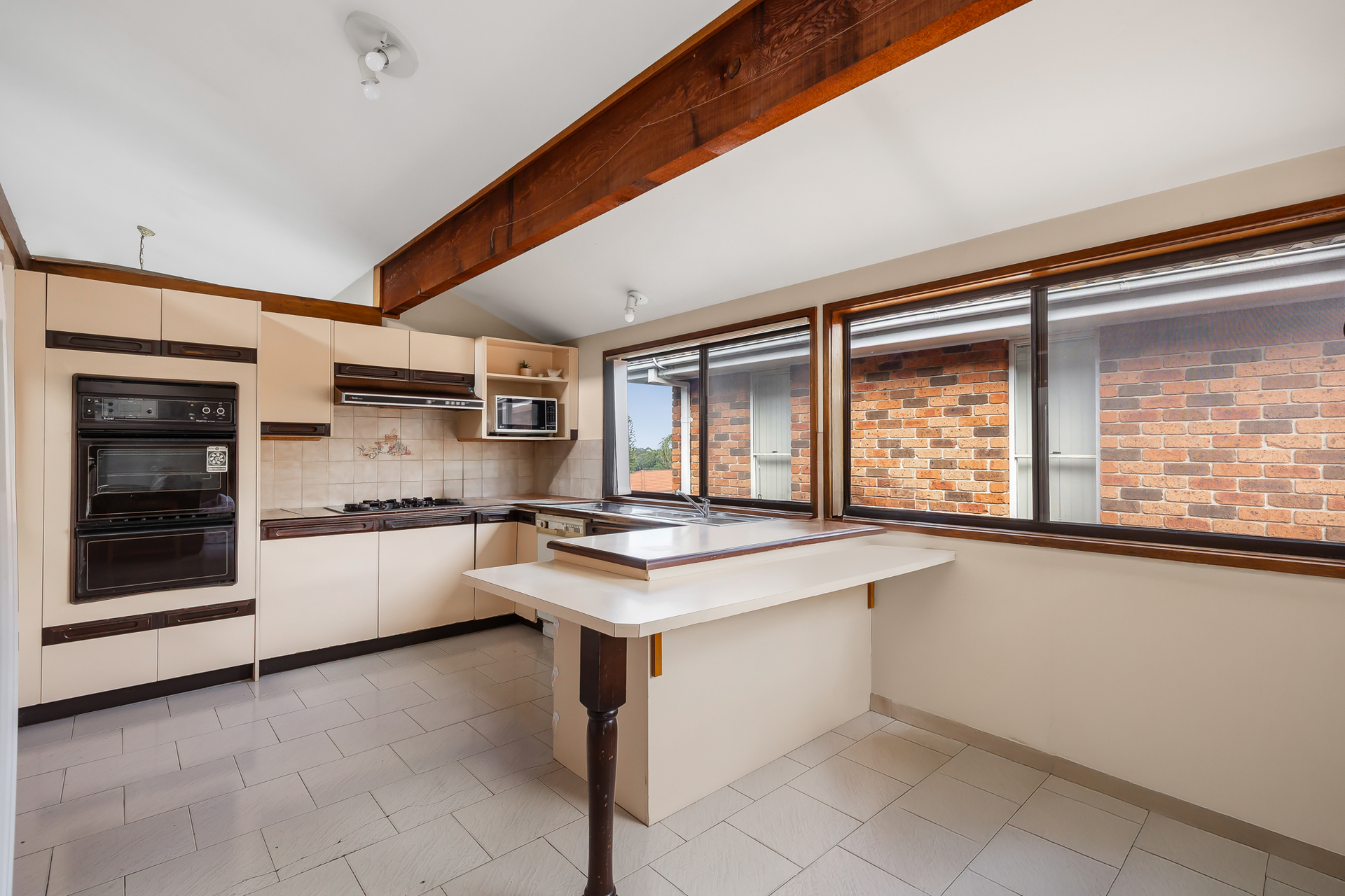 16 BALLINA PLACE, Bossley Park NSW 2176 - Image 2