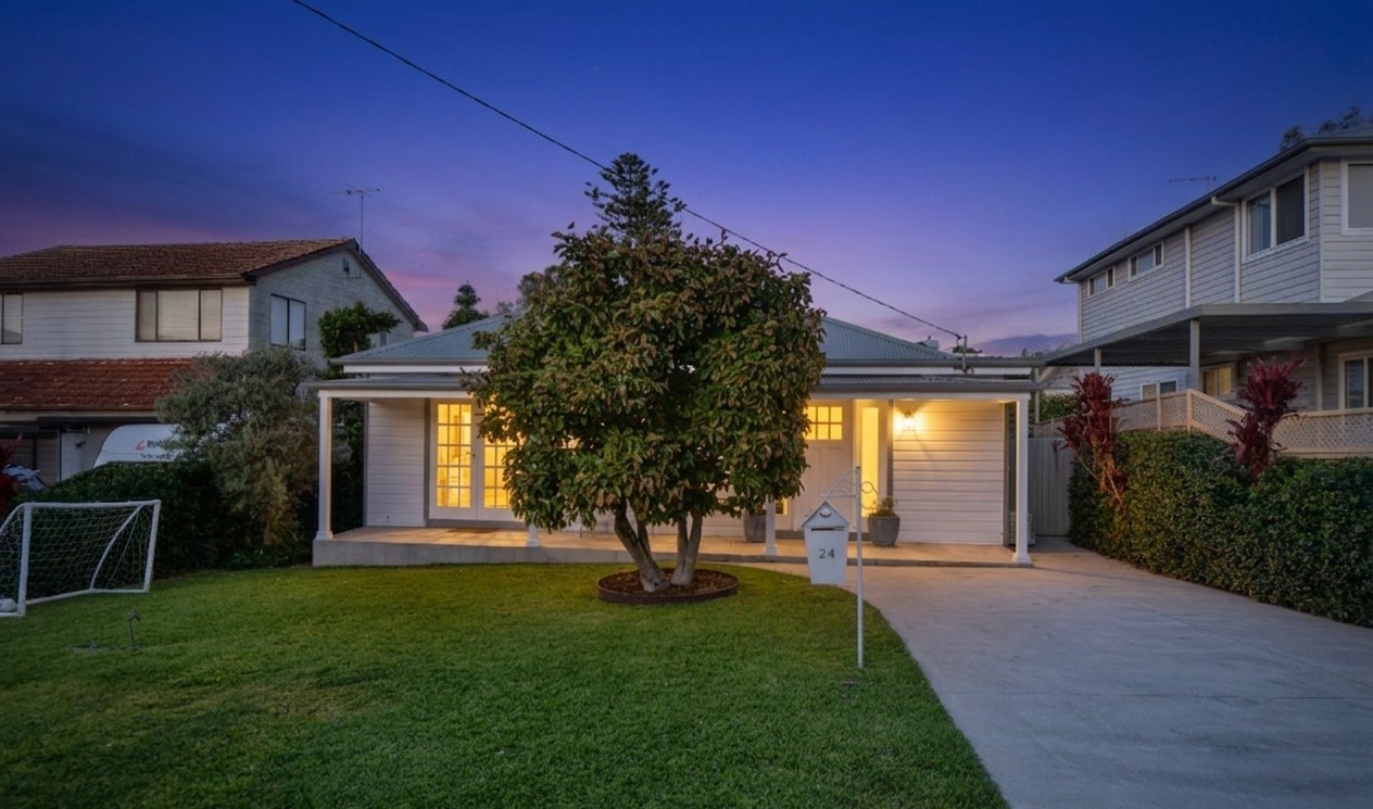 24 BALFOUR AVENUE, Caringbah NSW 2229 - Image 3