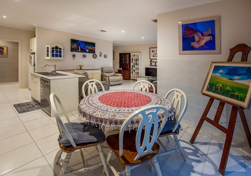 3-bedroom unit at 2 PALOMA COURT, Bundoora VIC 3083, Whittlesea, Victoria