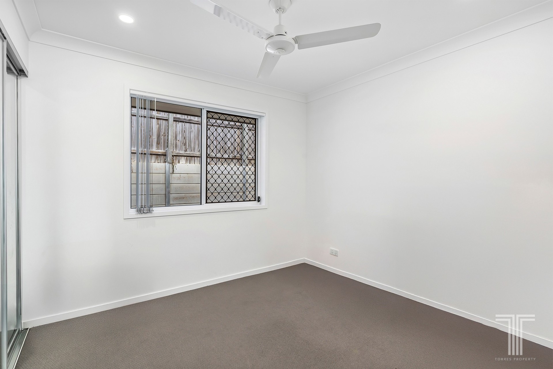 15 Daybreak Street, Spring Mountain, QLD 4300 - Image 3