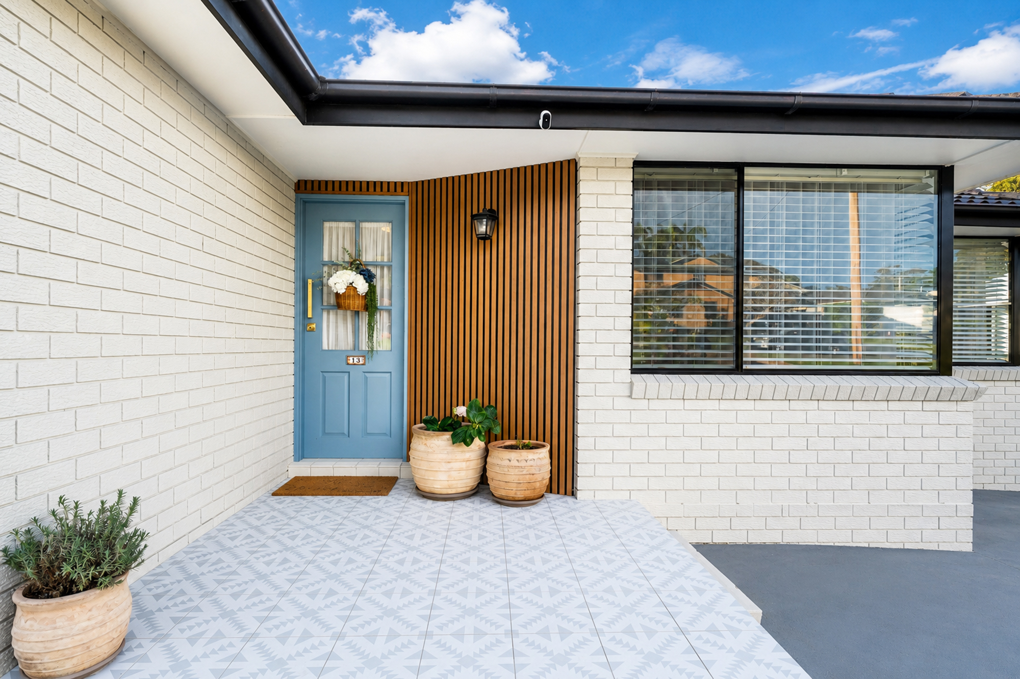 13 Gladys Avenue, Berkeley Vale, NSW 2261 - Image 2