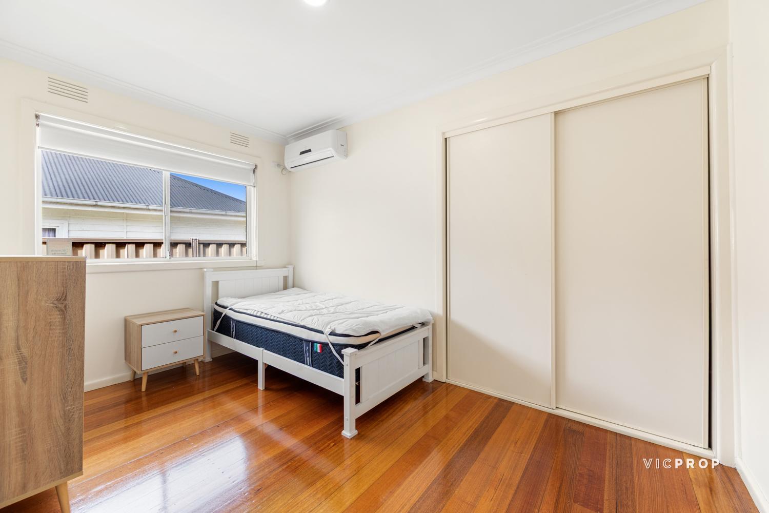 1/63 Walmer Avenue, St Albans, VIC 3021 - Image 5