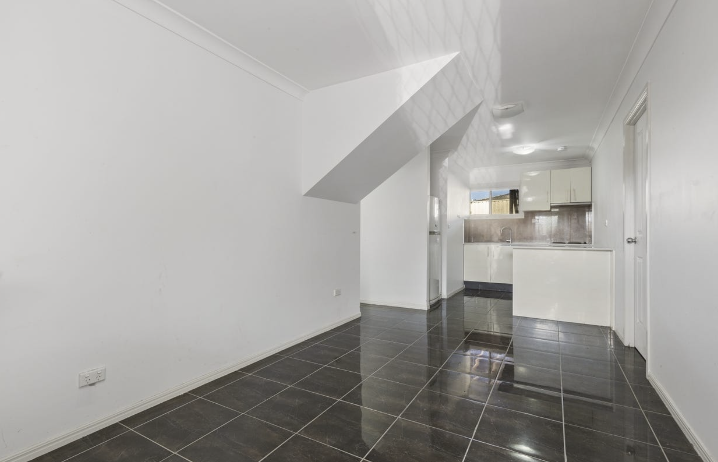 222 BENOWA ROAD, Benowa QLD 4217 - Image 10