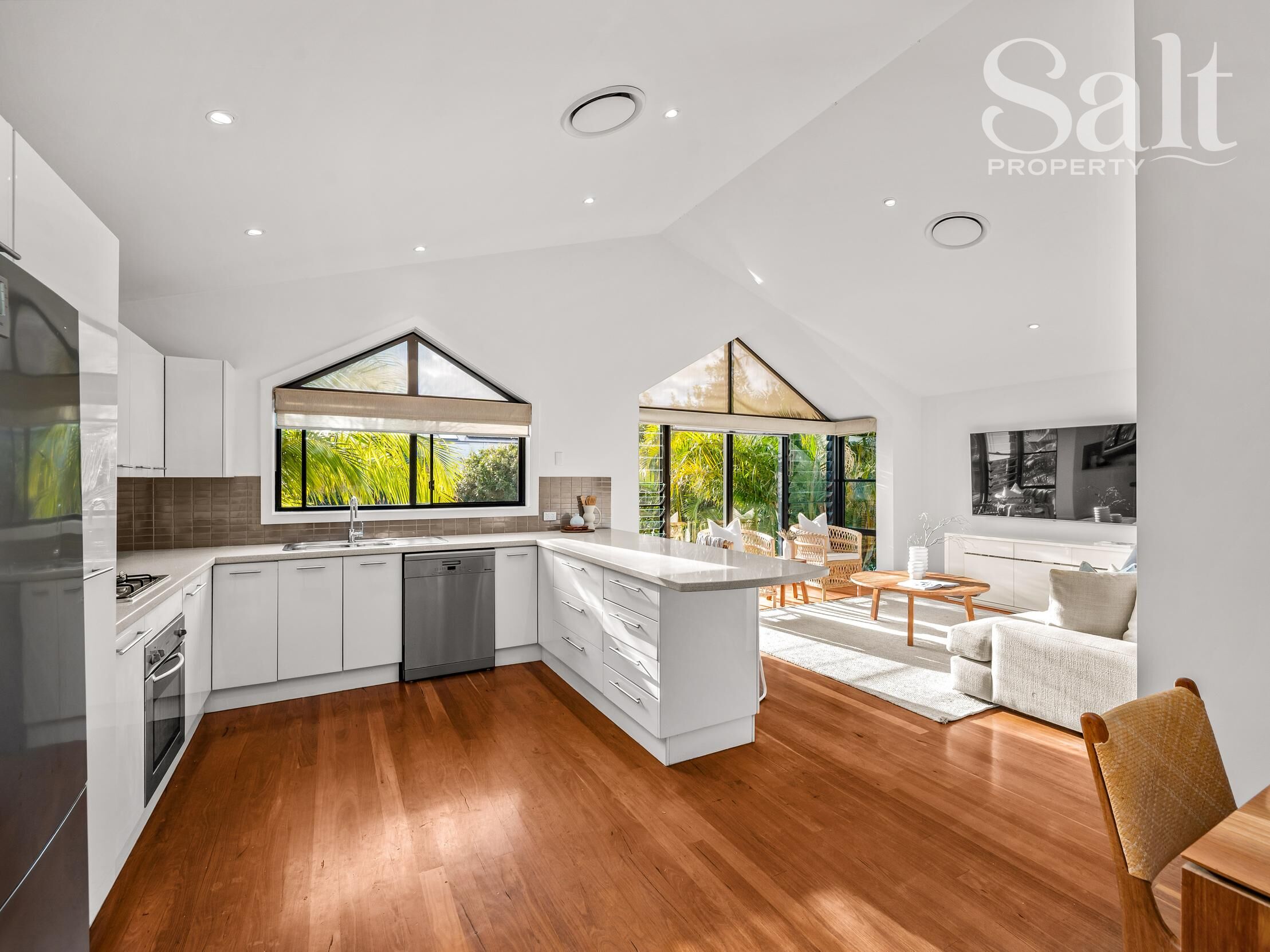 35 RAVENSHAW STREET, The Junction NSW 2291 - Image 9
