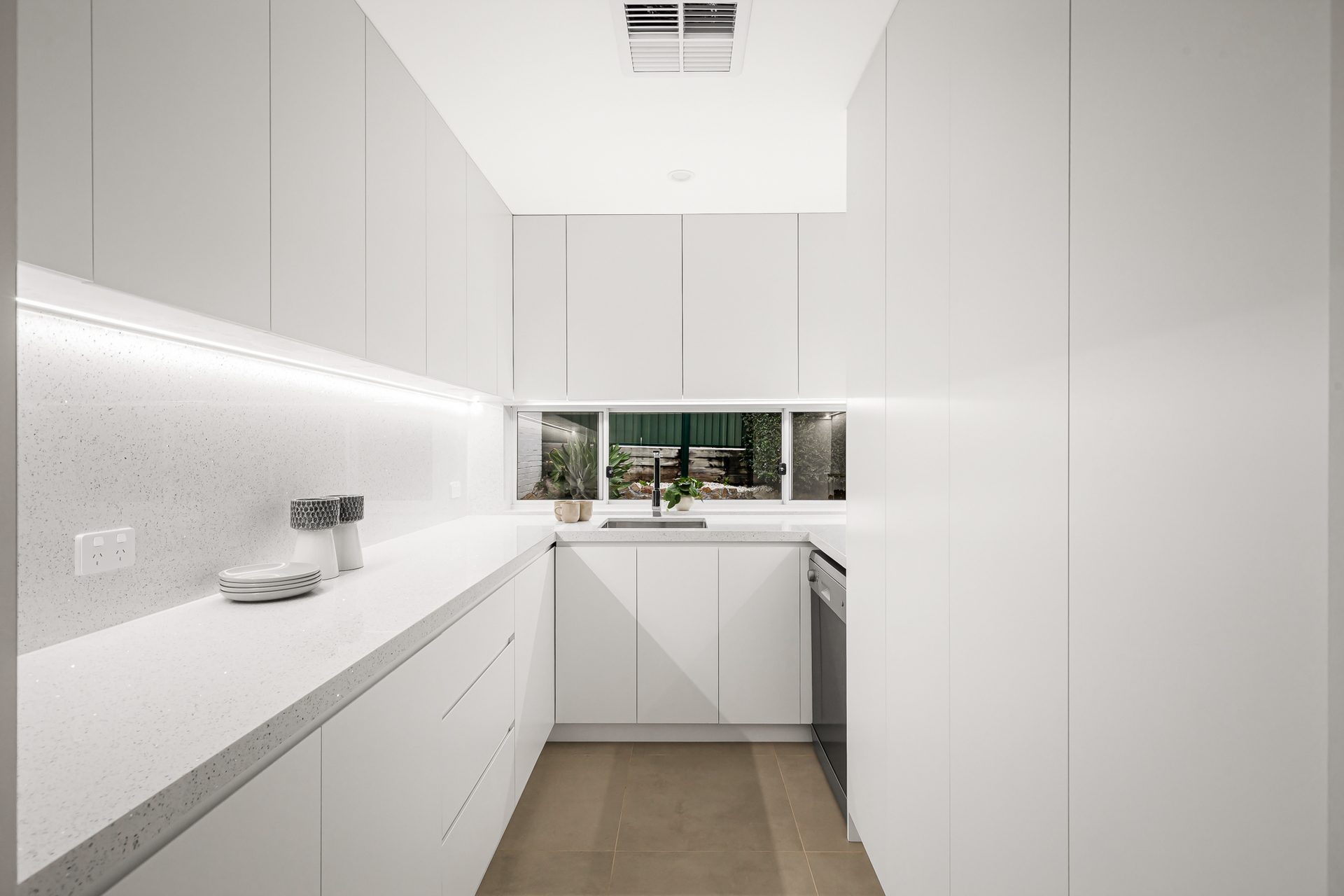 3 BUSBY AVENUE, Edensor Park NSW 2176 - Image 6