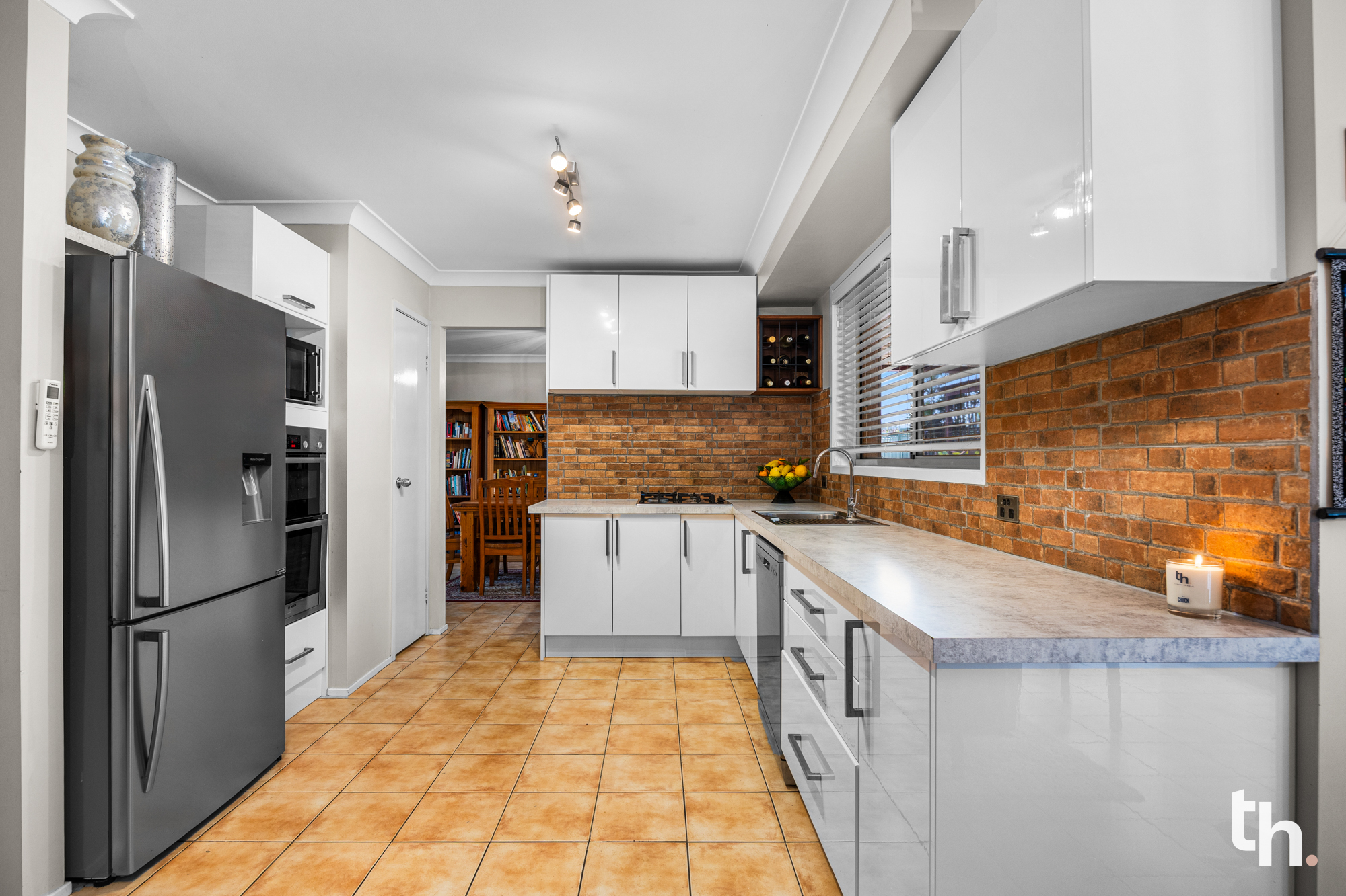 23 COUNTY DRIVE, Fletcher NSW 2287 - Image 3