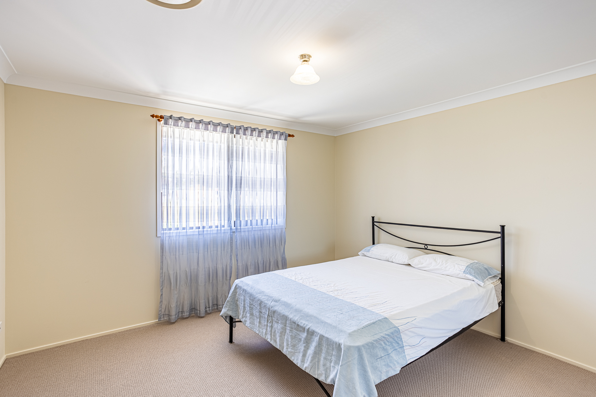 6-bedroom house at 16 Franklin Street, Karuah, NSW 2324, Mid-Coast, New South Wales