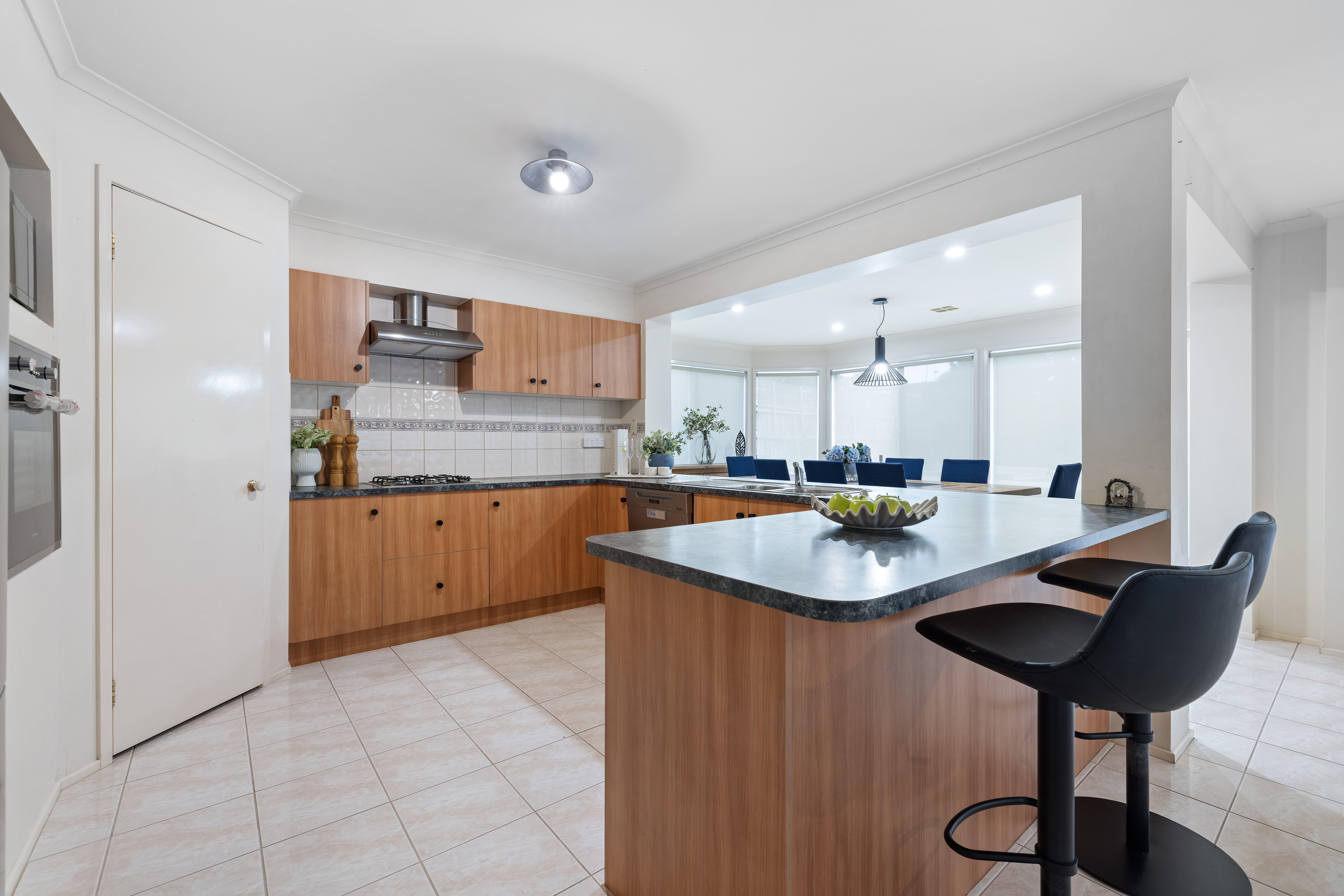 11 SOVEREIGN CREST BOULEVARD, Rowville VIC 3178 - Image 5