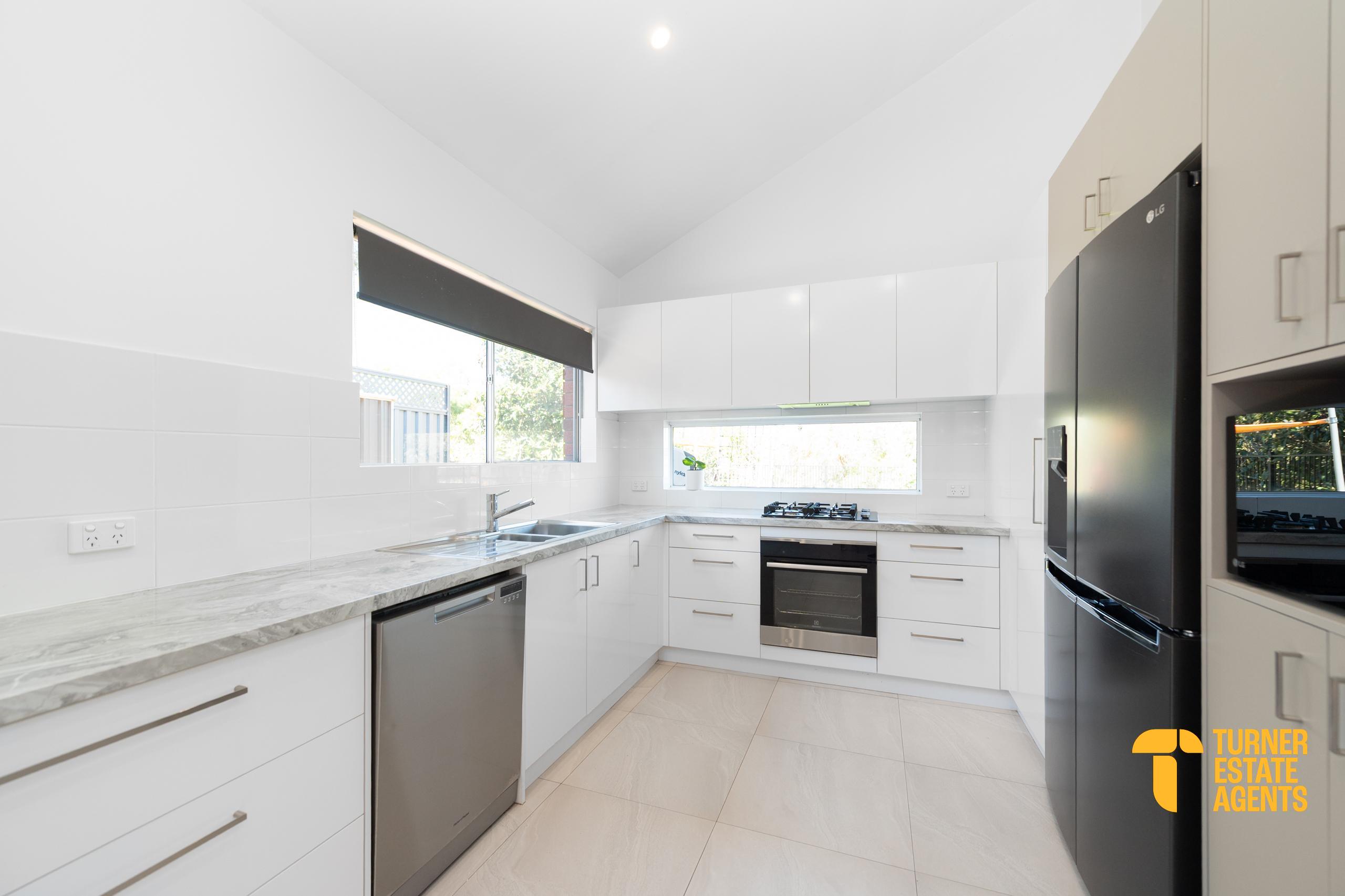 17 CHARTWELL WAY, Swan View WA 6056 - Image 3