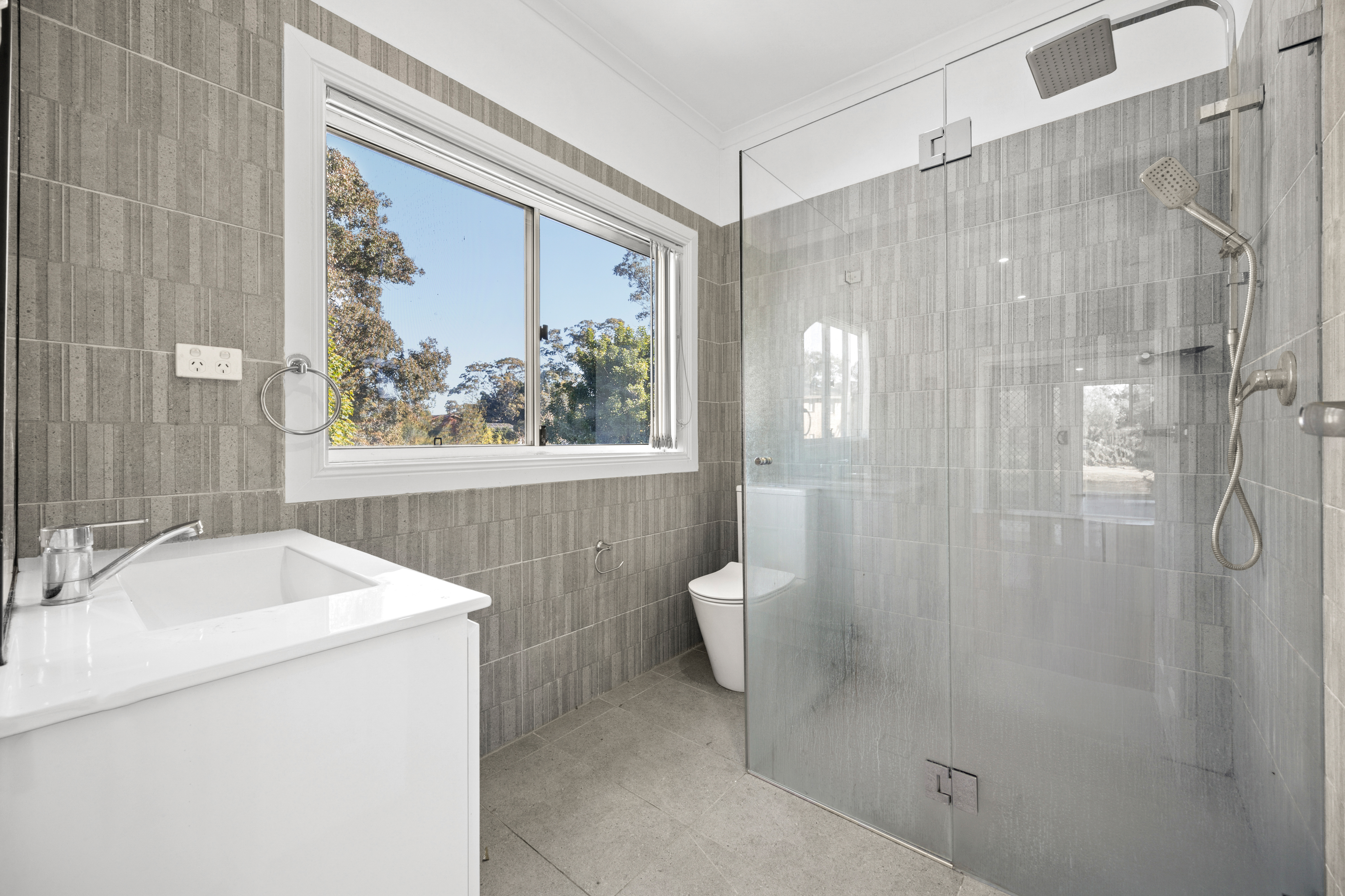 102 NEWBRIDGE ROAD, Chipping Norton NSW 2170 - Image 9