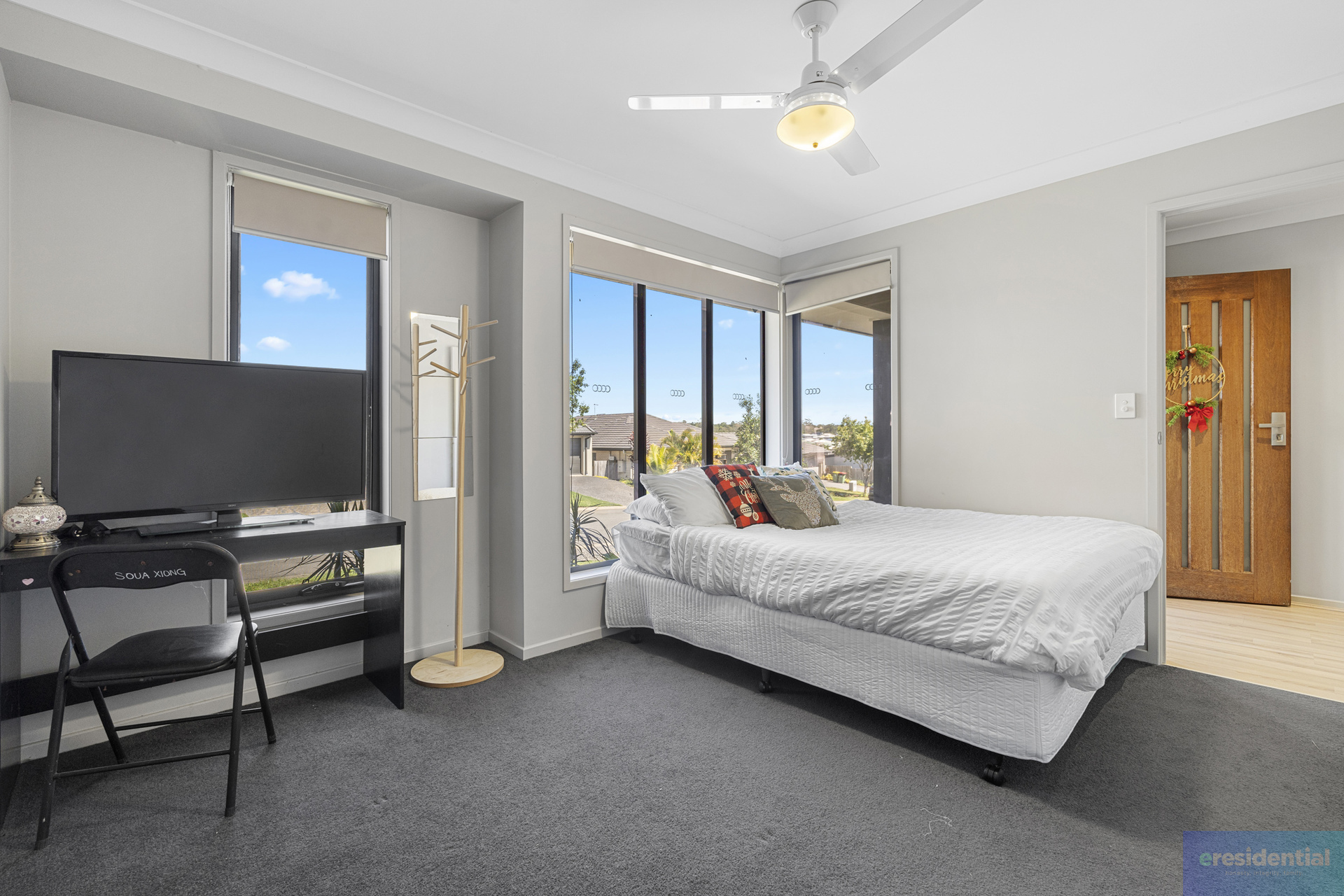 10 MOUNT EDWARDS STREET, Park Ridge QLD 4125 - Image 9