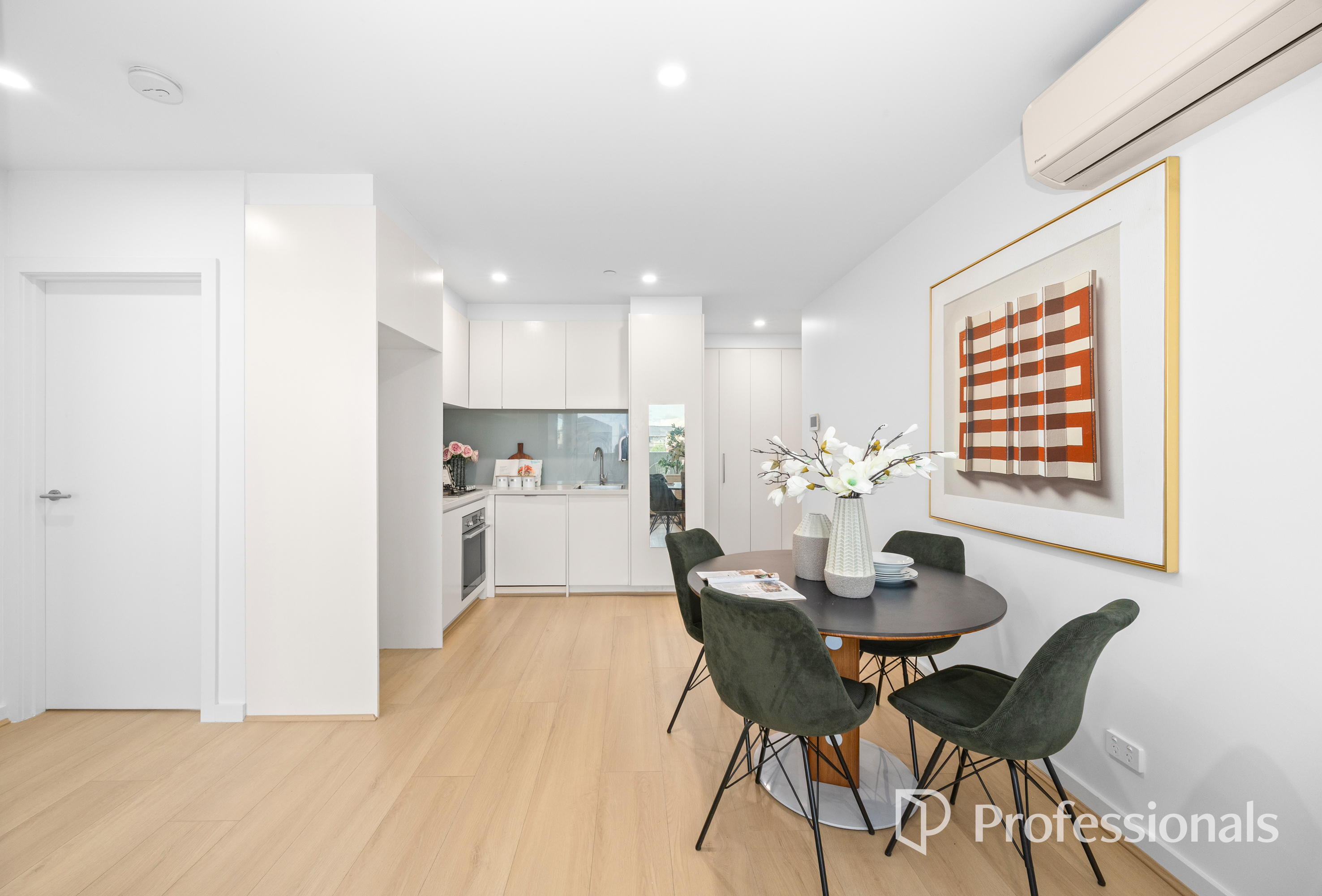 FLAT 102 665 CENTRE ROAD, BENTLEIGH EAST VIC 3165 - Image 3