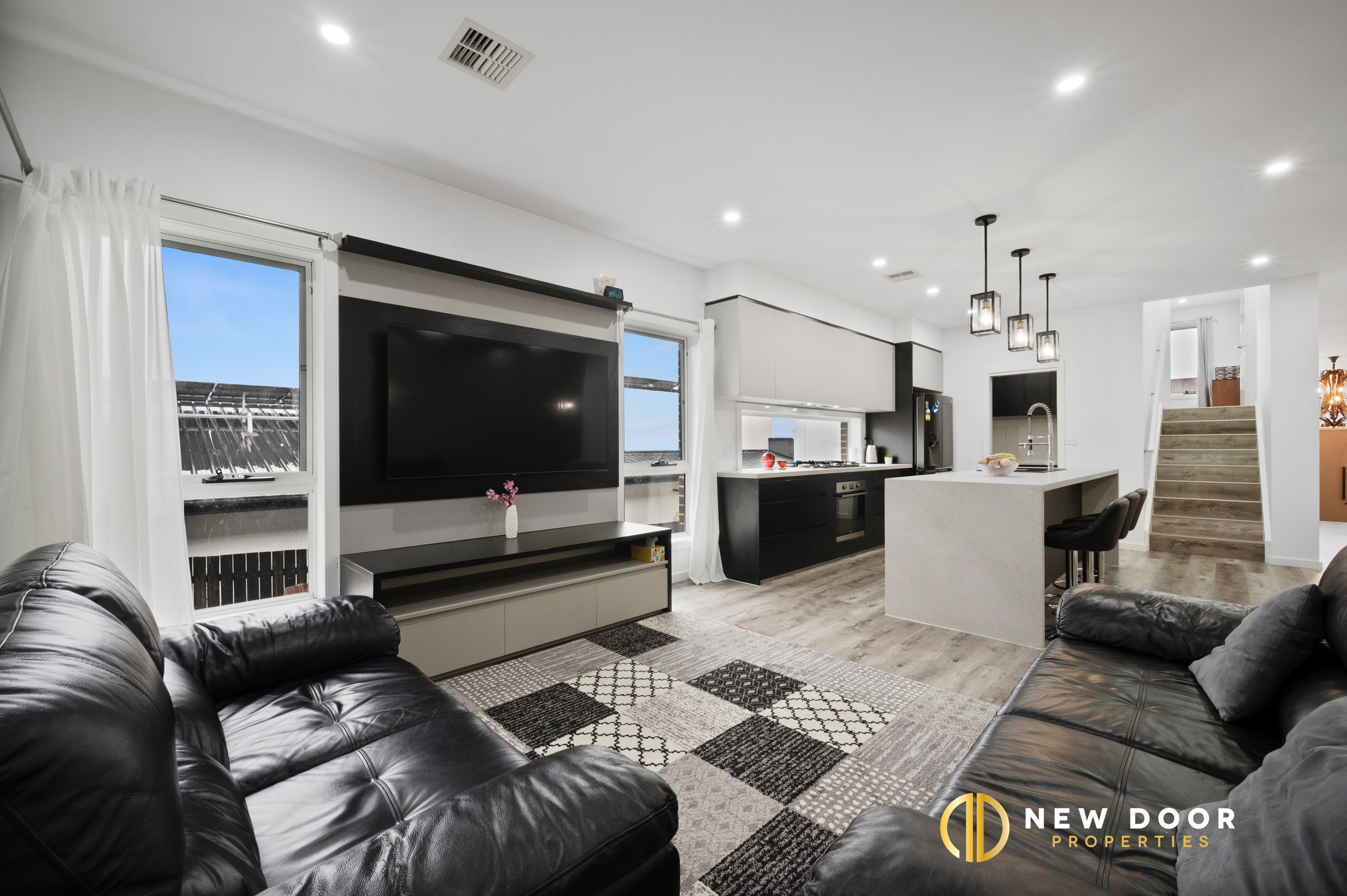 8 NAVRATIL STREET, Denman Prospect ACT 2611 - Image 2