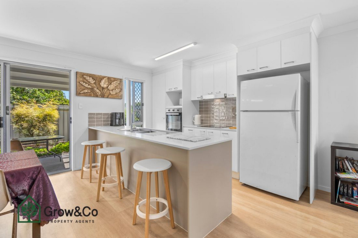 RESIDENCE ON CASCADE TOWNHOUSE 18 82 CASCADE STREET, RACEVIEW QLD 4305 - Image 4