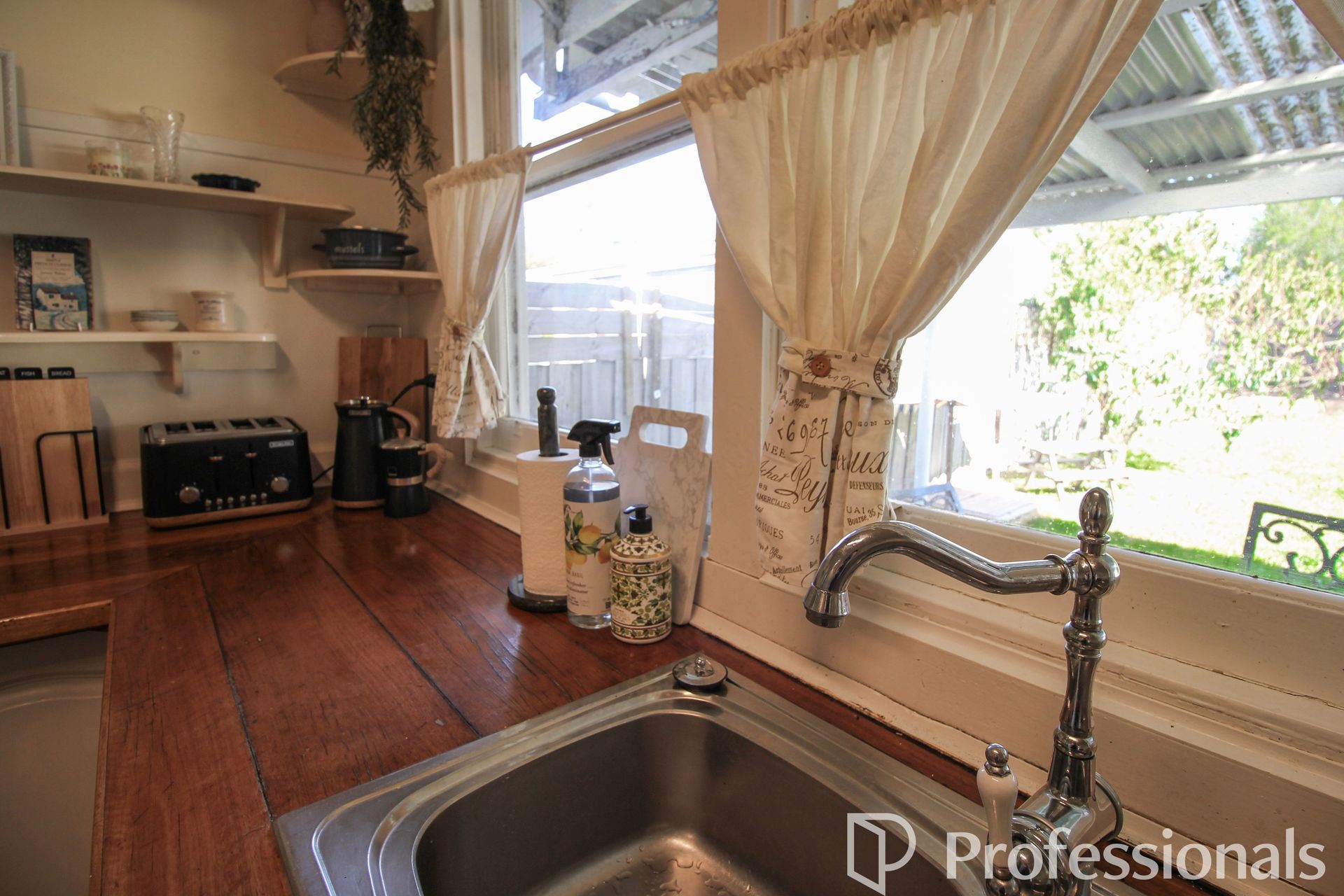 3-bedroom house at 9 King Street, Rosedale, VIC 3847, Wellington, Victoria